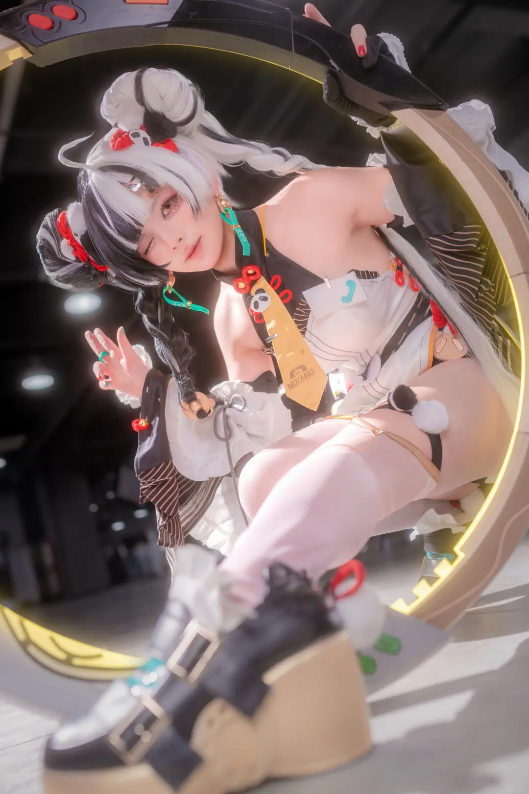 Zenless Zone Zero, Anime cosplay, White stockings, Dialyn Cosplay, Techwear outfit