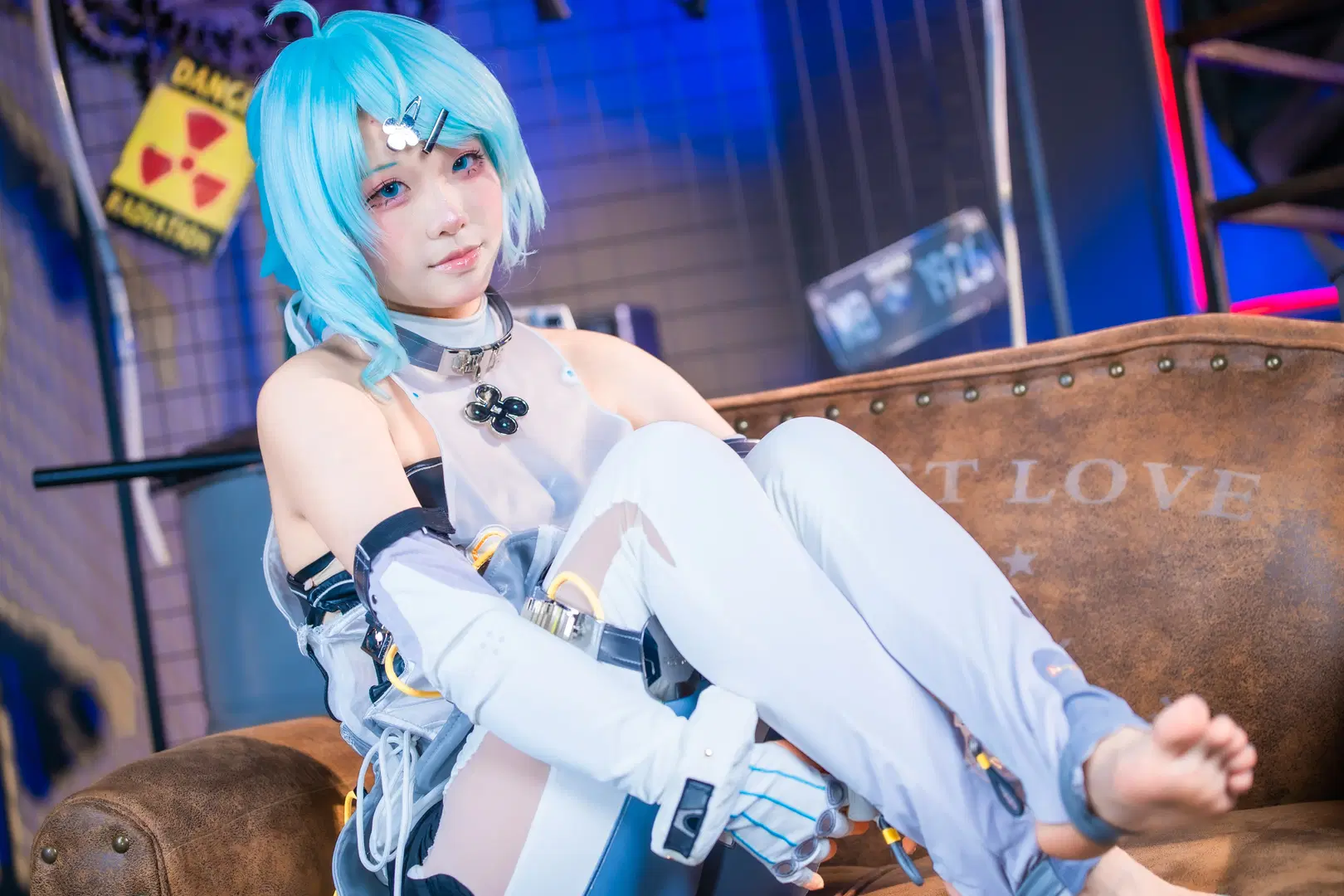 【席徳cos】绝区零第一拍，工业风里的赛博少女 - schokoladeeee - 第2张