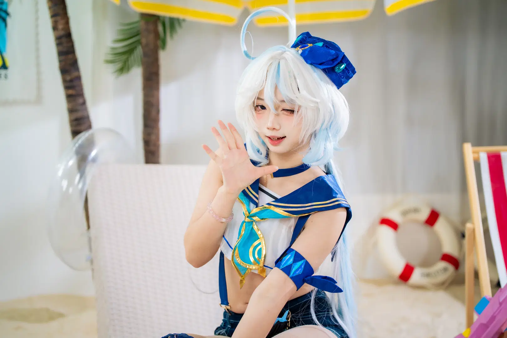 [Furina cosplay] Genshin Impact Summer Swimsuit: A Refreshing Moment by the Shore by schokoladeeee - Image 3