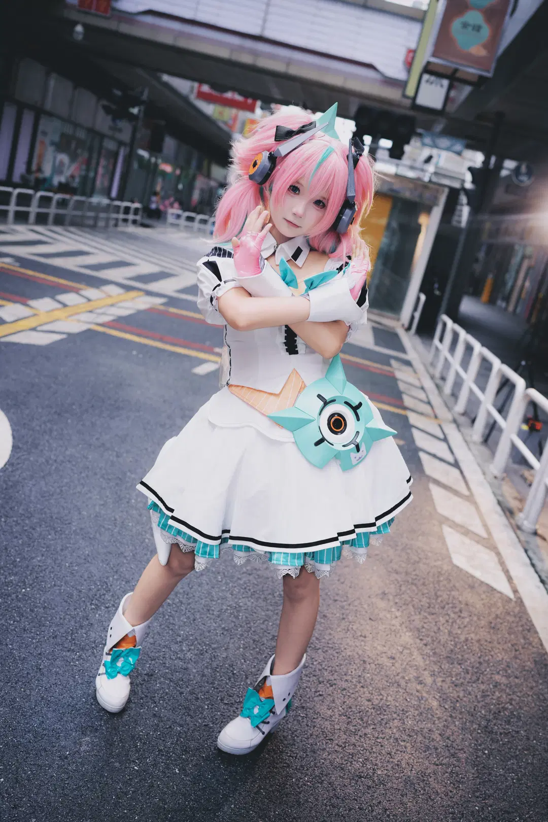 【愛芮cos】絕區零妄想天使的街頭出擊 - 暴食水獭 - 第4張