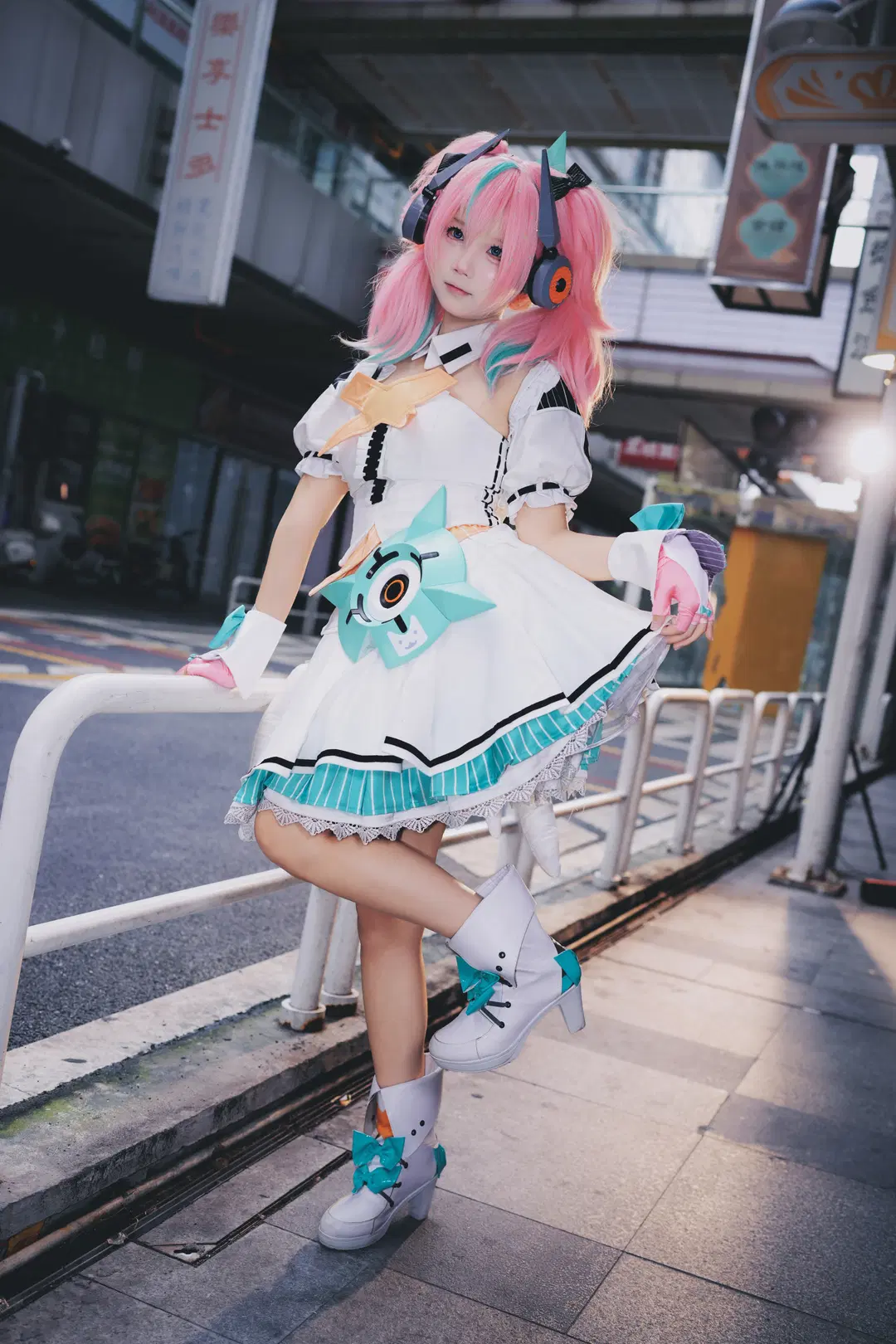 【愛芮cos】絕區零妄想天使的街頭出擊 - 暴食水獭 - 第9張