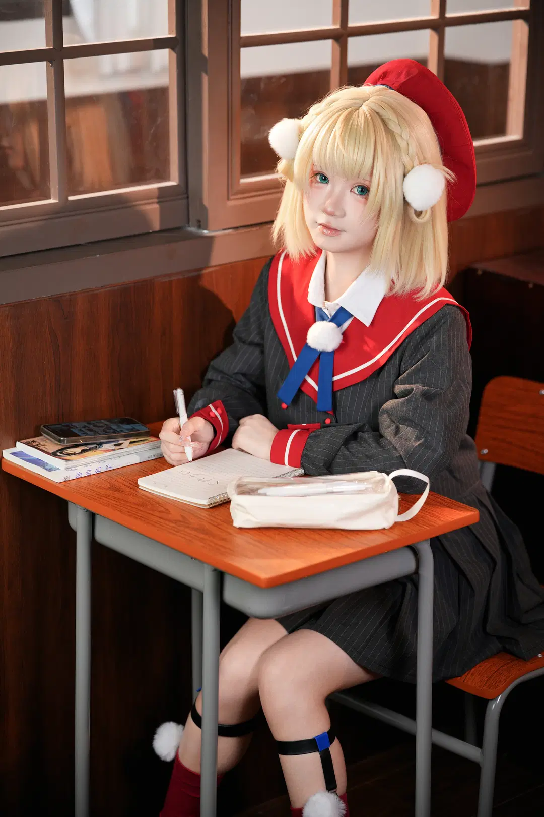 时雨羽衣cos 条纹水手服与红袜长筒袜的教室日常 - 暴食水獭 - 第3张
