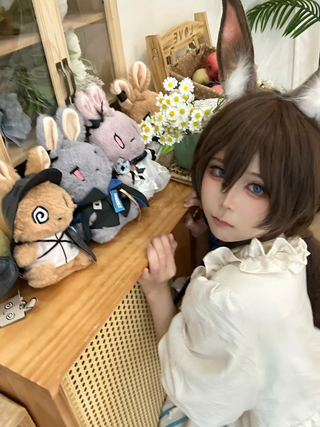 【Amiya cosplay】Arknights Cozy Homewear Pajamas: Behind-the-Scenes & Bunny Ears (Cosplay) by 浮梅梅梅 - Image 2