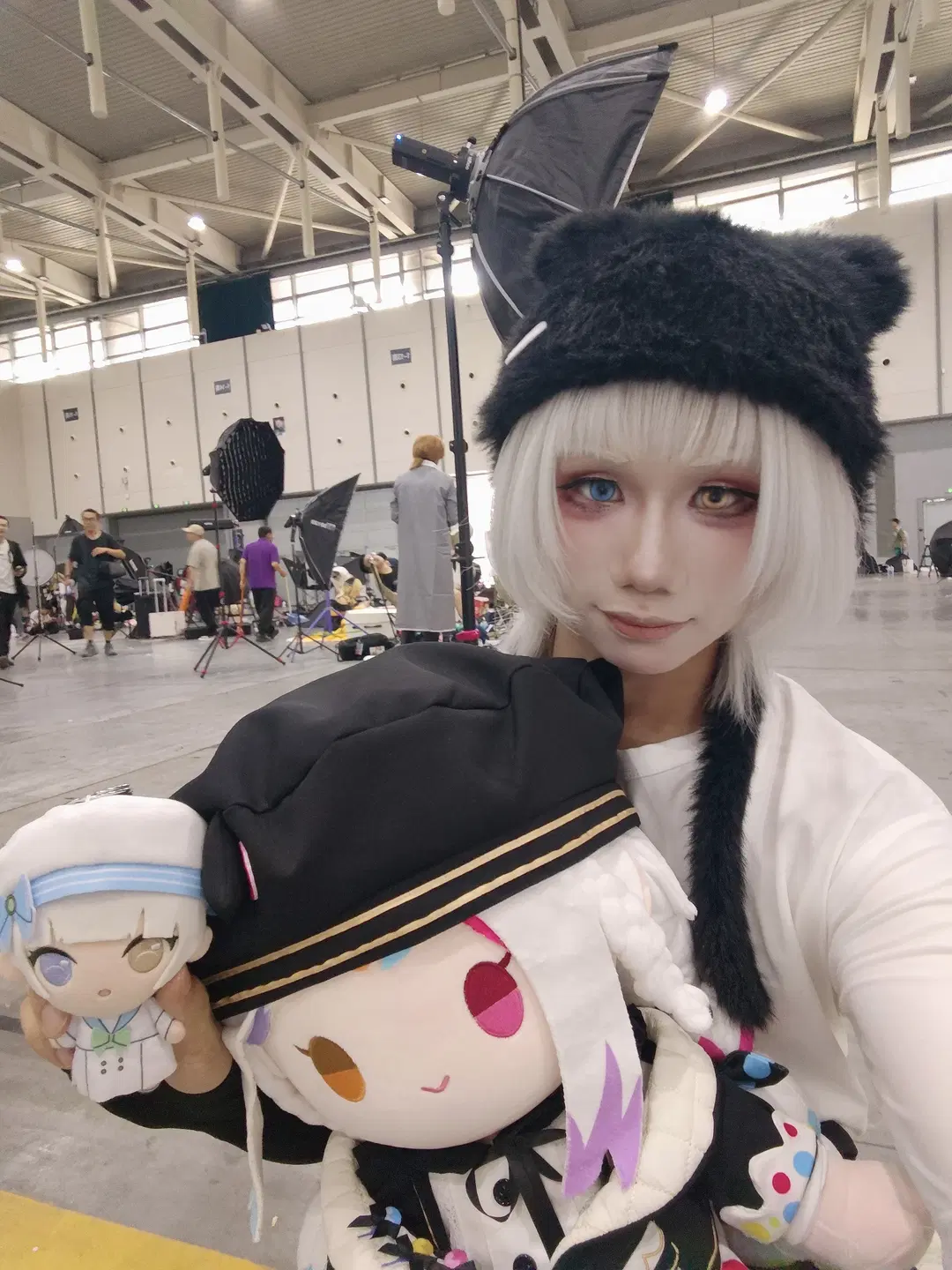 イベント写真, アークナイツ, 二次元コスプレ, グランドノア コスプレ, ぬいぐるみ自撮り