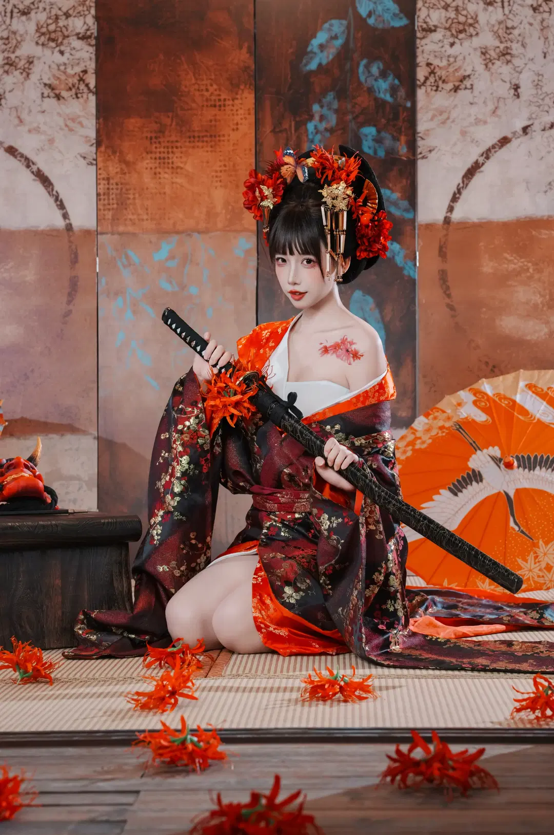 Dark Japanese Style Oiran Photoshoot: The Collision of Crimson-Black-Gold Textures, Oni Mask, and Katana by 新 - Image 7