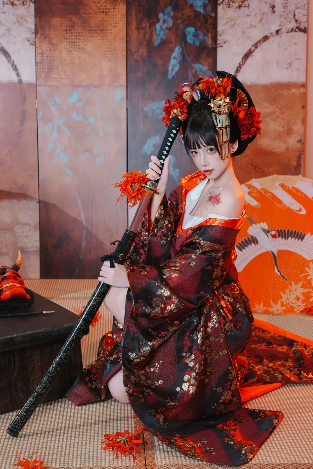 Dark Japanese Style Oiran Photoshoot: The Collision of Crimson-Black-Gold Textures, Oni Mask, and Katana by 新 - Image 8