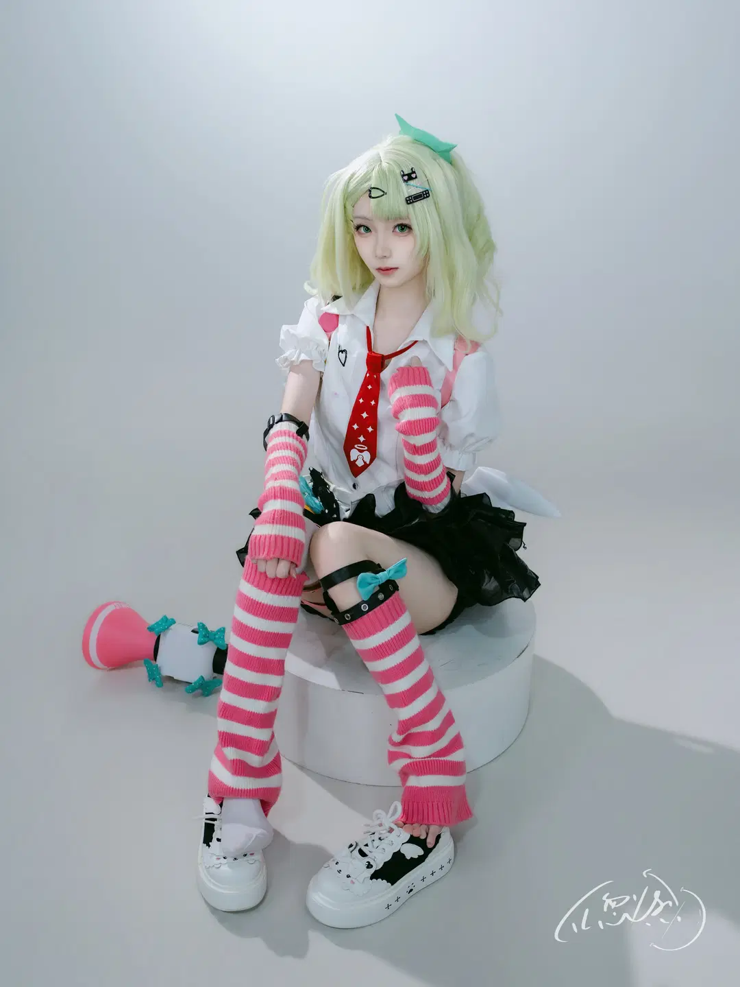 【千夏蕾咪cos】粉白条纹袜与红波点领带的甜妹棚拍记录 - TL忽必烈 - 第5张