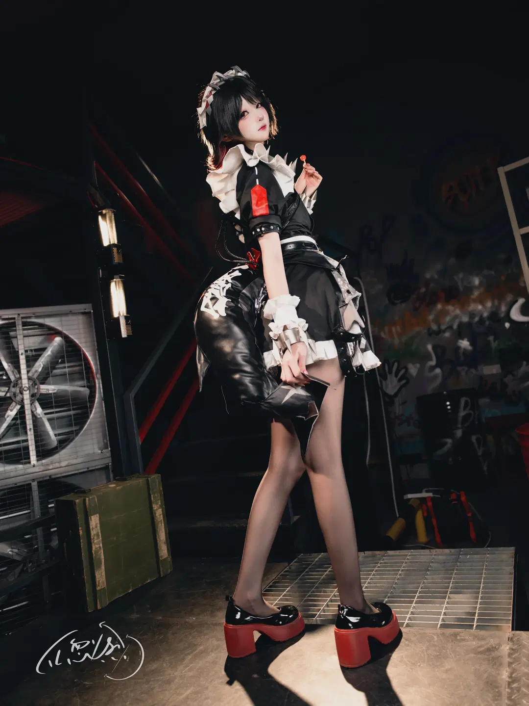 【艾莲乔cos】绝区零鲨鱼妹的暗黑工业风女仆穿搭 - TL忽必烈 - 第3张