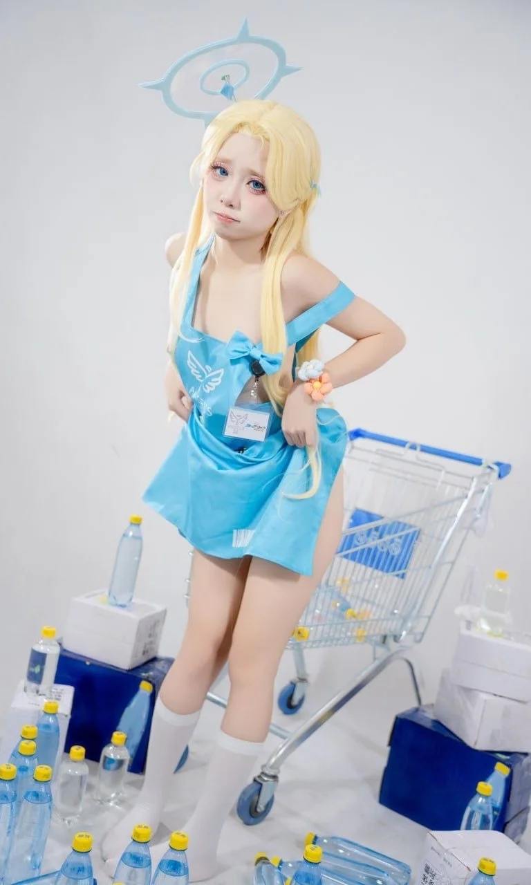 少女cos, 二次元写真, 蔚蓝档案cos, 白丝袜, 超市拍照