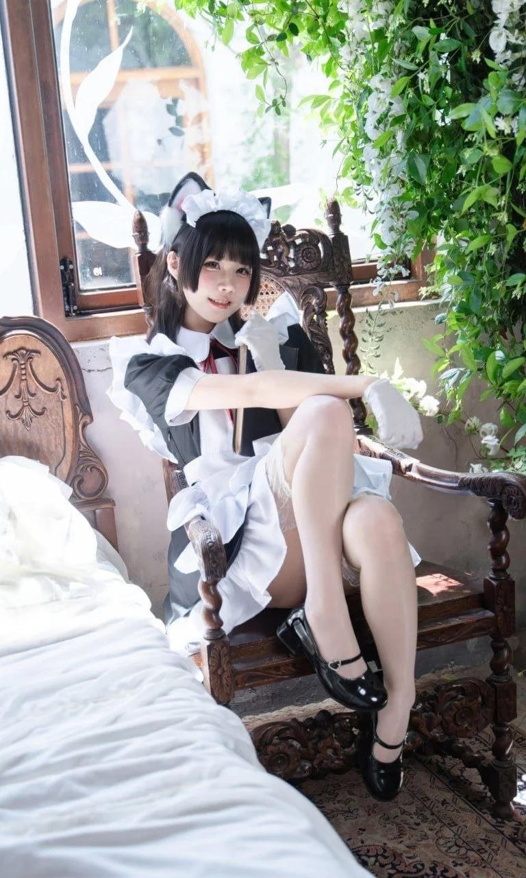 二次元cosplay, 猫耳女仆, 慵懒午后, 蕾丝吊带袜, 复古庭院写真