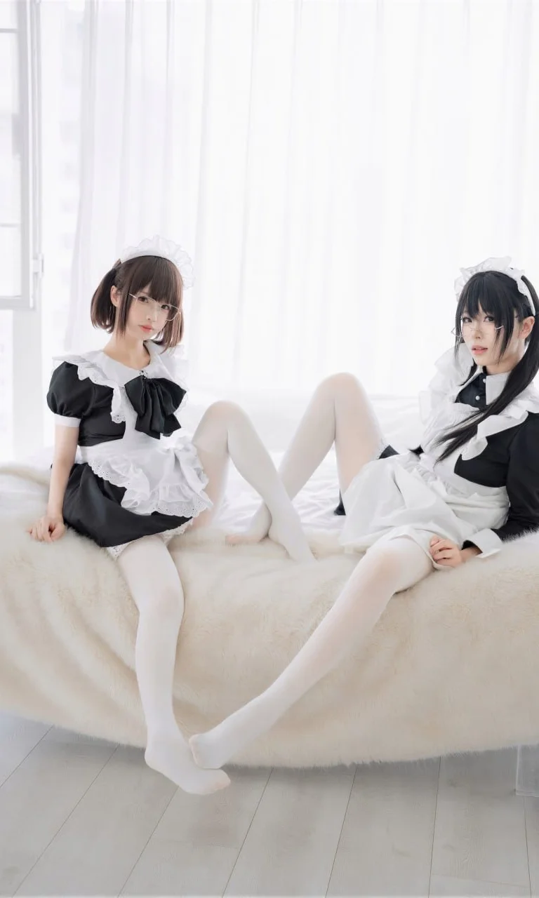 [Two maids maid portrait] Standing by in the mansion, the collision of black-and-white lace and white stockings by Ludo - Image 2