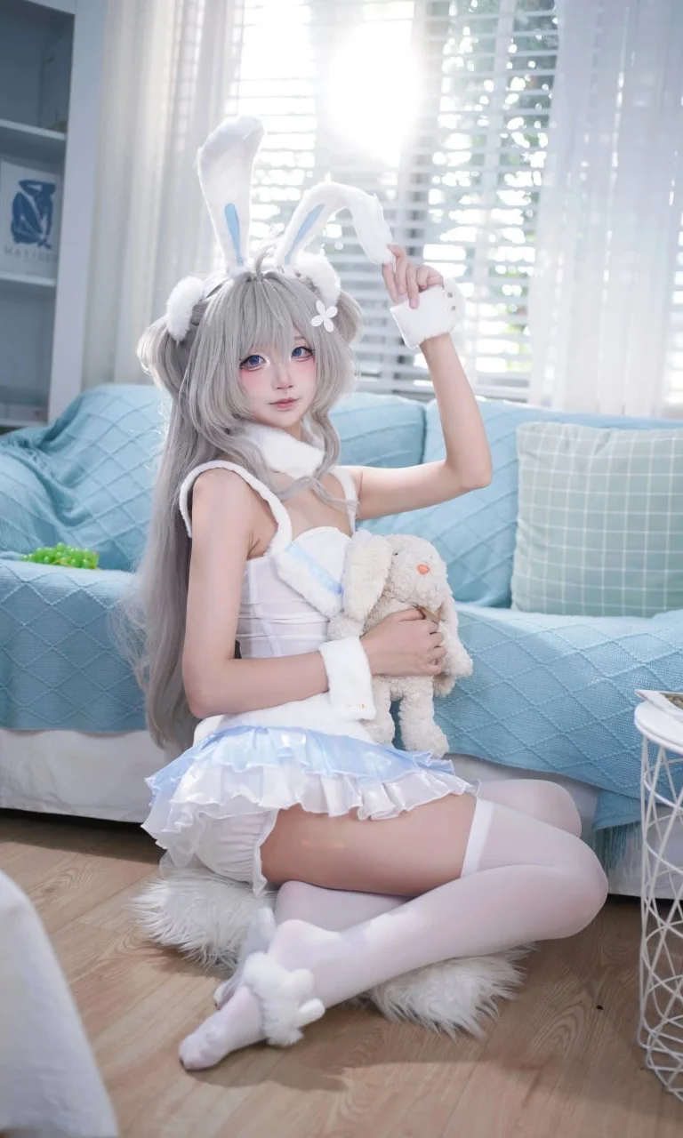 二次元穿搭, 兔女郎cos, 白絲過膝襪, 私房寫真, 藍白小兔