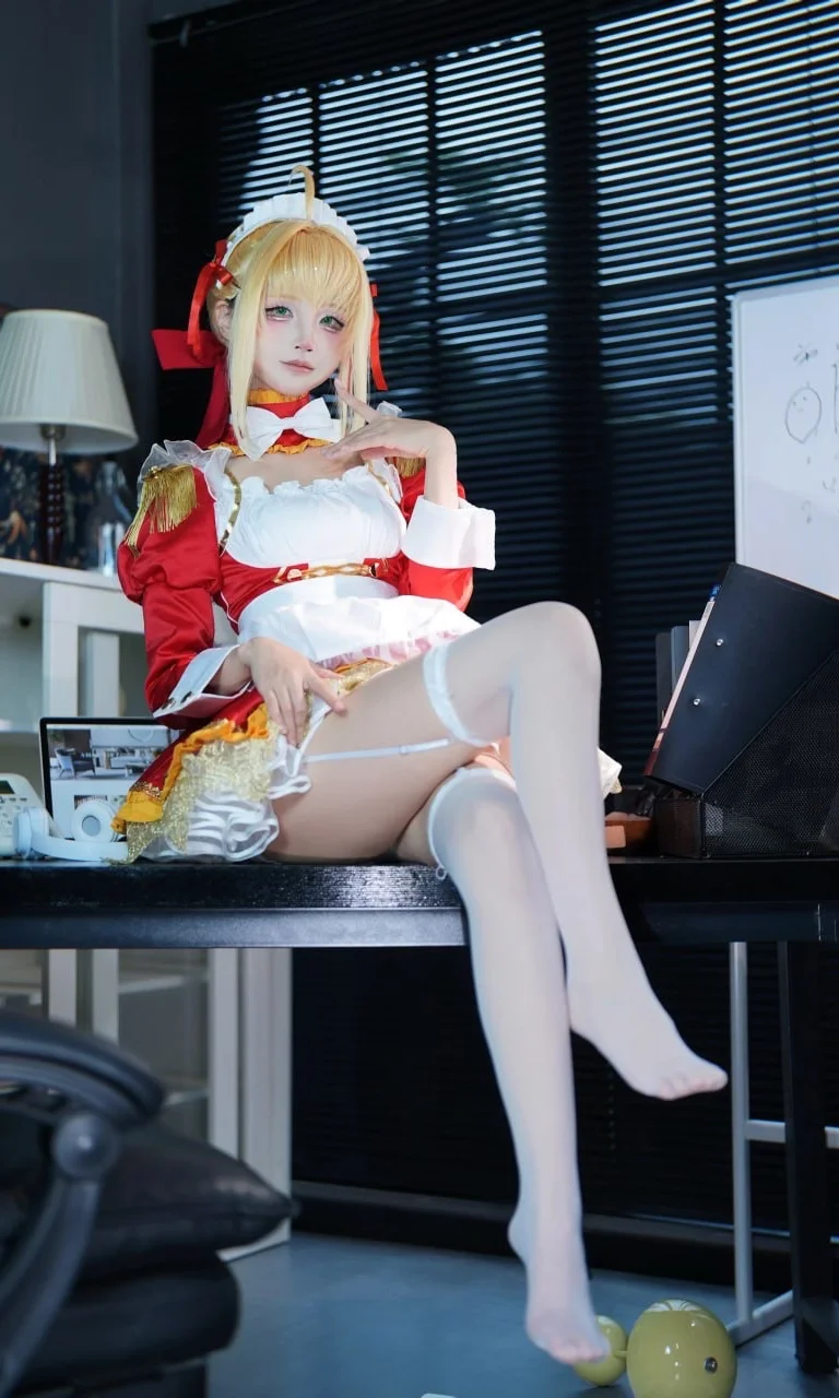 Anime-style photography, Fate/Grand Order, White stockings, Nero Cosplay, Maid Nero
