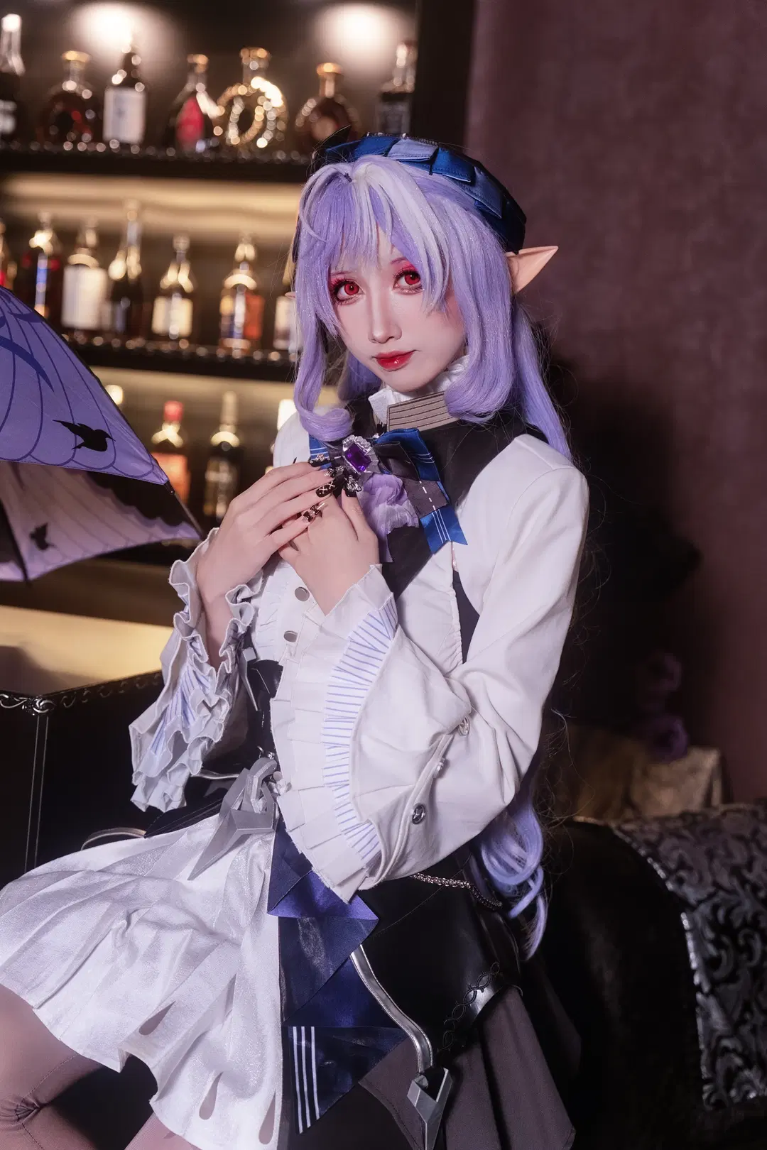 【ビビアン コスプレ】『ゼンレスゾーンゼロ』の気品と神秘（ゴシック風・バー撮影） - 貓羽www - 5枚目