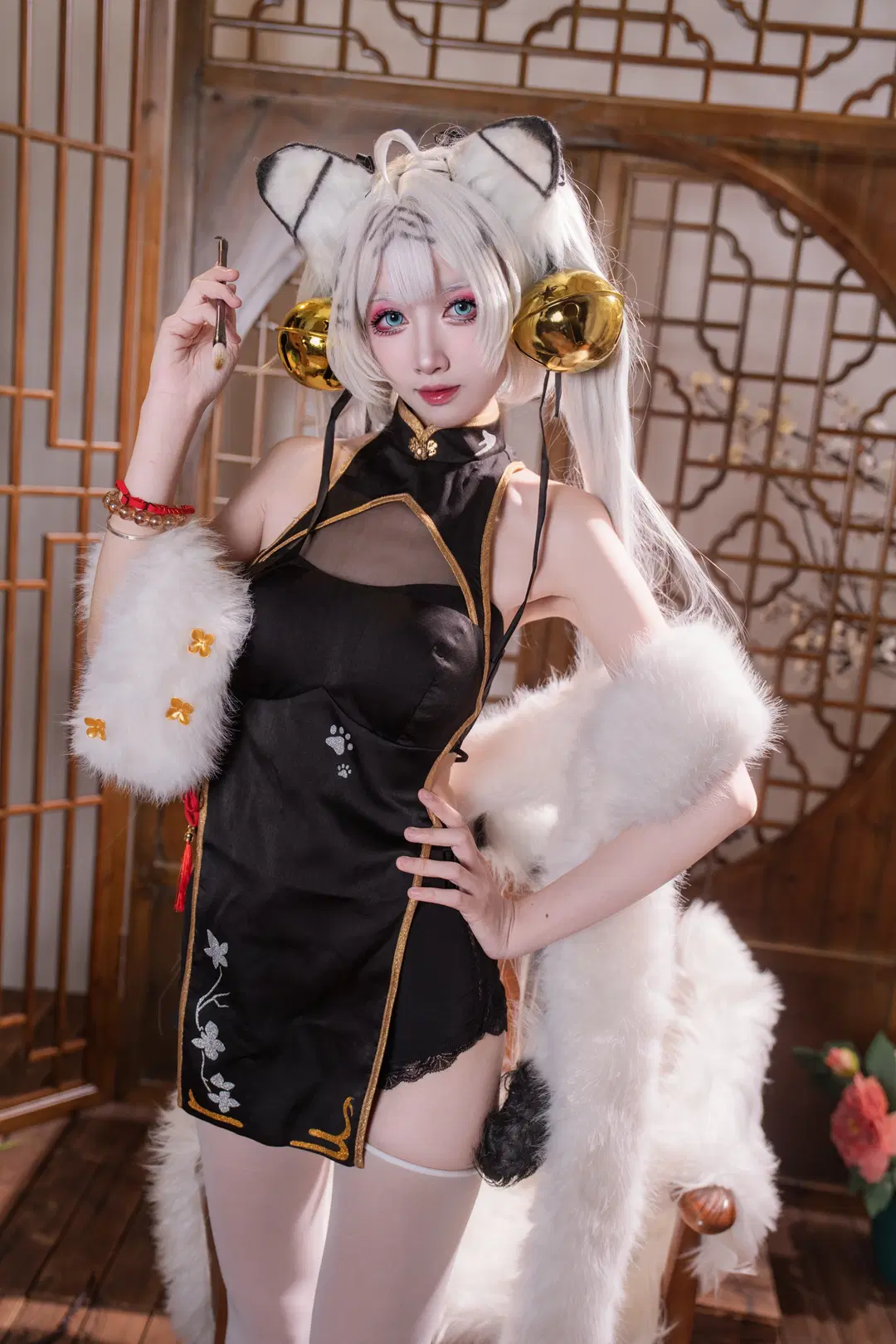 The tiger's roar stirs up the wind White tiger girl cosplay, collision of modified Qipao and plush shawl by 貓羽www - Image 4