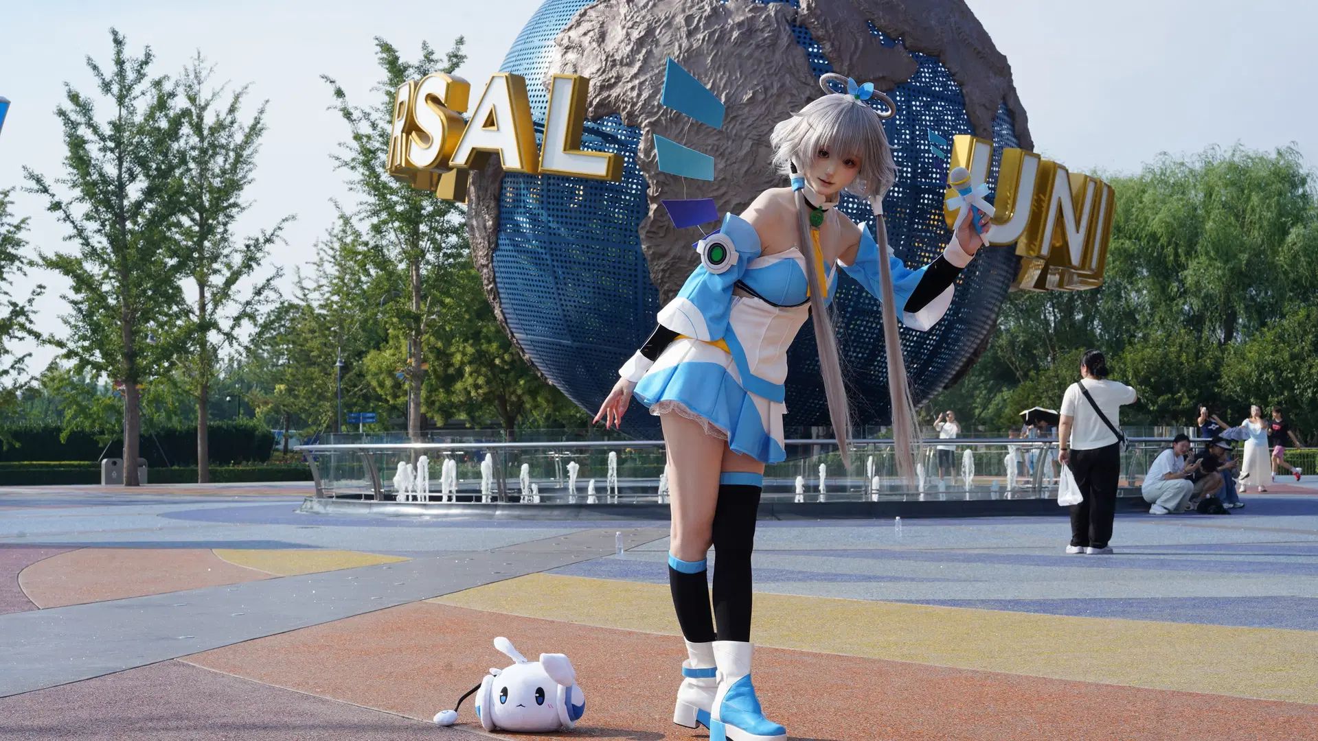 【洛天依 コスプレ】バーチャル歌姫が魅せるユニバーサル・スタジオへの降臨 - 村上図図 - 4枚目