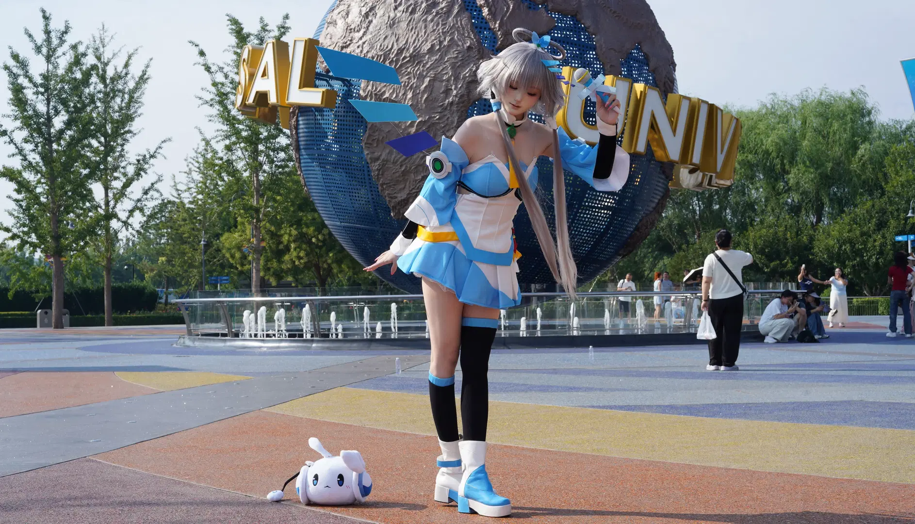 【洛天依 コスプレ】バーチャル歌姫が魅せるユニバーサル・スタジオへの降臨 - 村上図図 - 5枚目