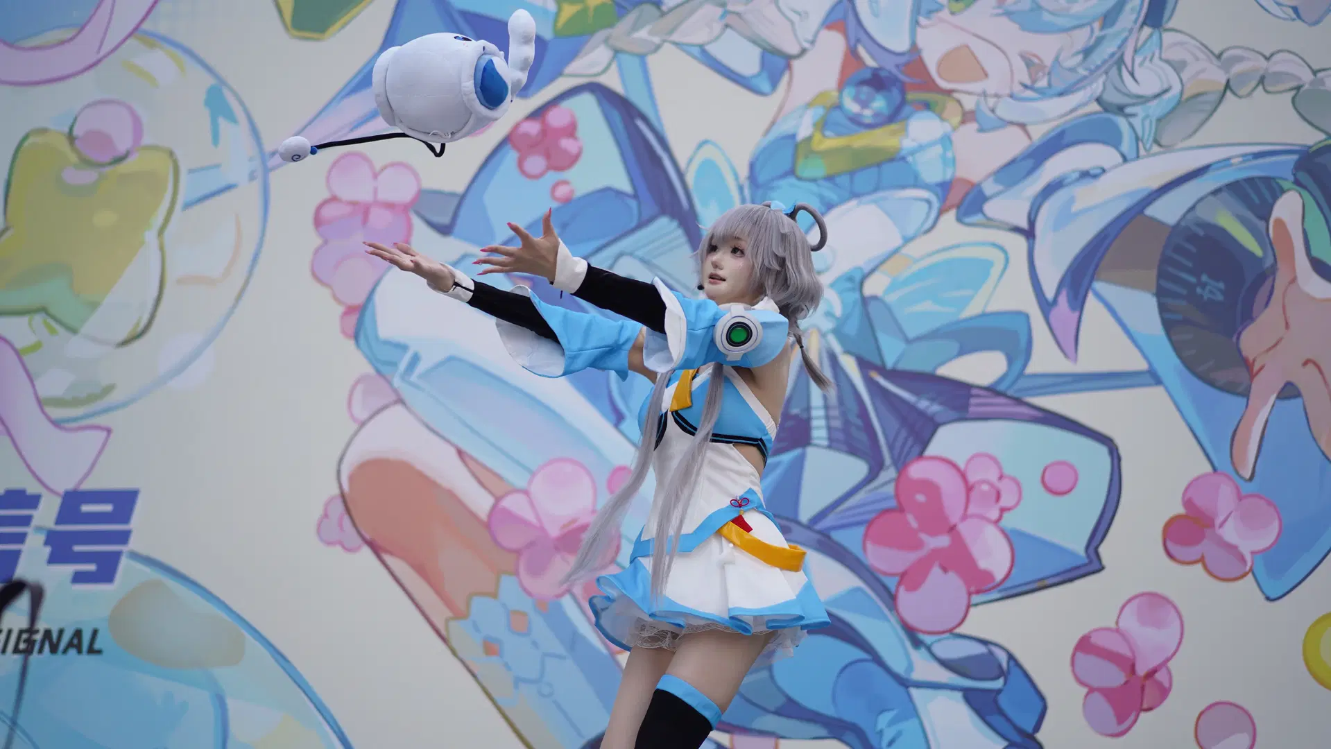洛天依 コスプレ バーチャルアイドル14周年 青白の未来テック風 - 村上図図 - 2枚目