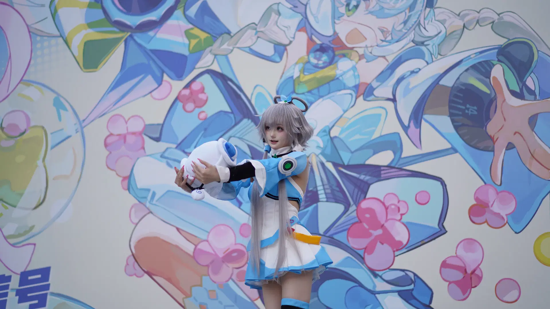 洛天依 コスプレ バーチャルアイドル14周年 青白の未来テック風 - 村上図図 - 4枚目