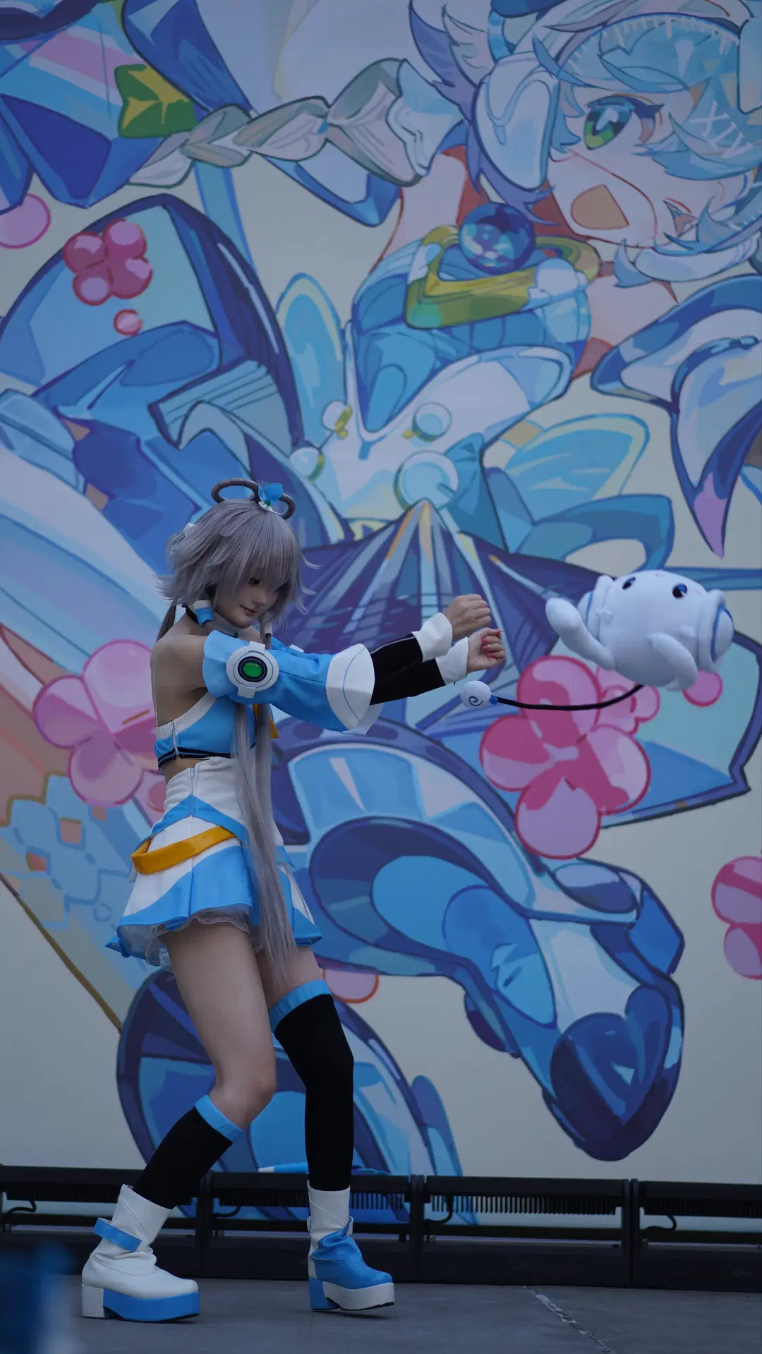 【Luo Tianyi cosplay】14th anniversary Universal Studios Performance Behind-the-Scenes: Vsinger Stage Energy (Stockings) by 村上図図 - Image 5