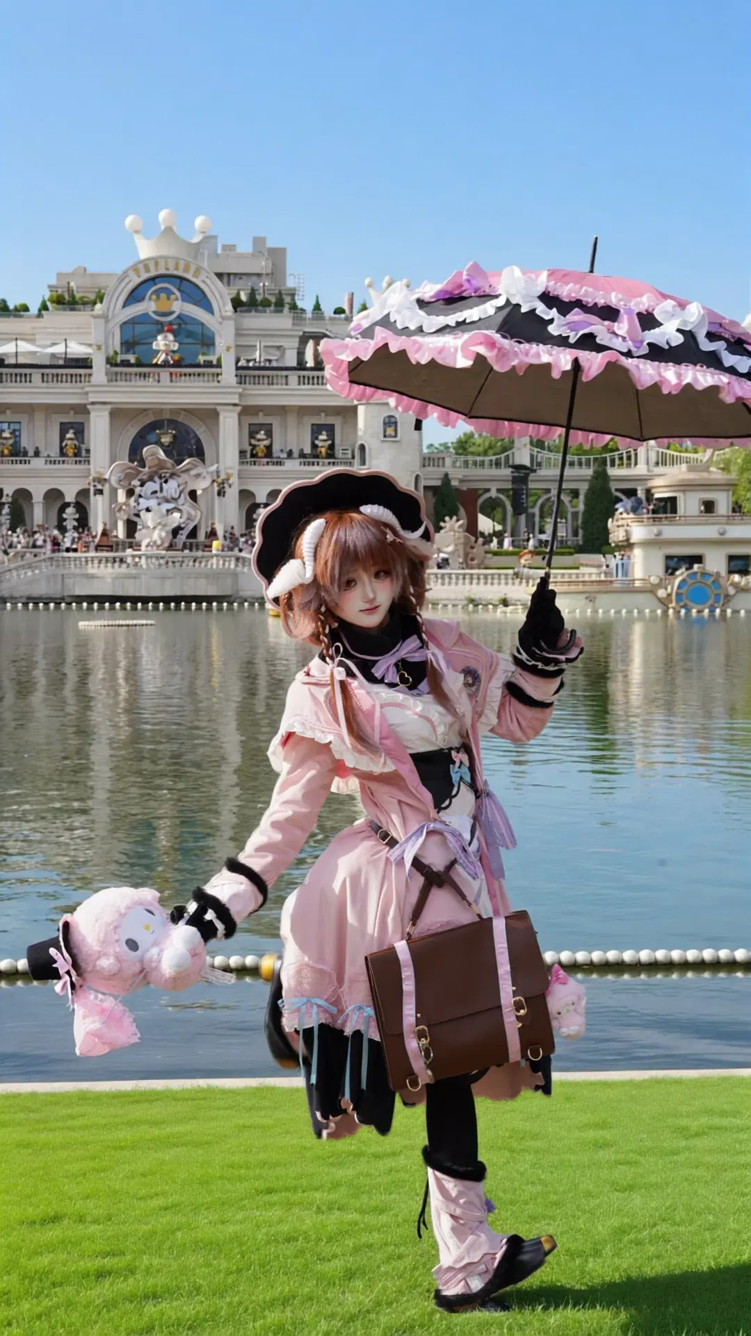 [Eyjafjalla Cosplay] Arknights - Bolívar Diagnosed: This Pink Little Witch Outfit Is Packed with Intricate Details by 村上図図 - Image 5