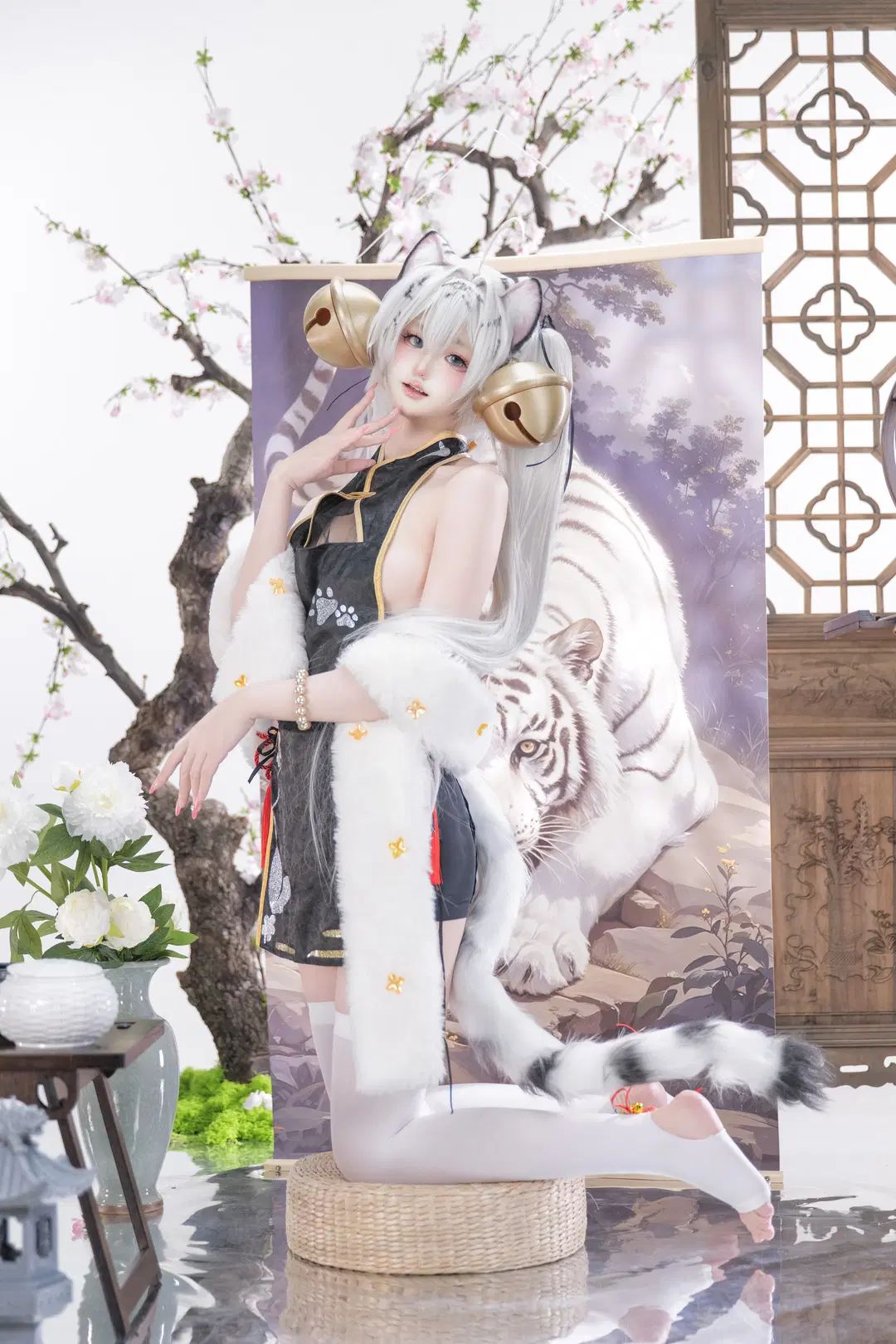 白虎娘cos 银发虎耳与超大金铃铛的毛绒体验 - 村上図図 - 第2张