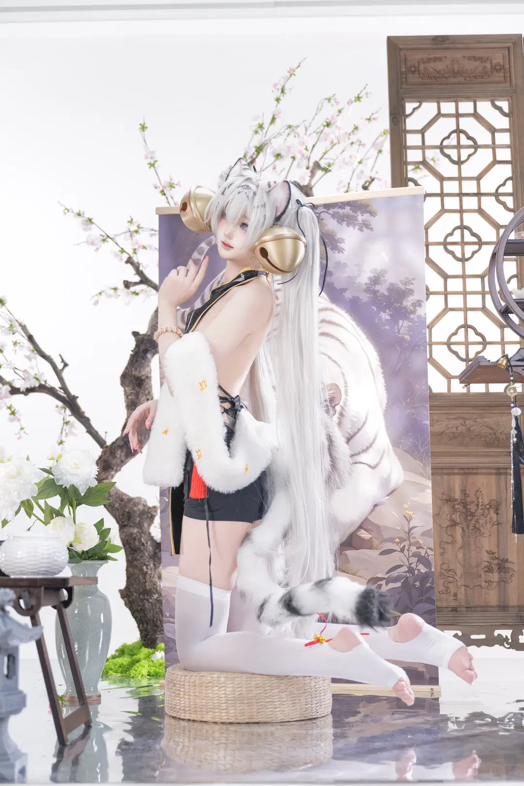白虎娘cos 银发虎耳与超大金铃铛的毛绒体验 - 村上図図 - 第3张