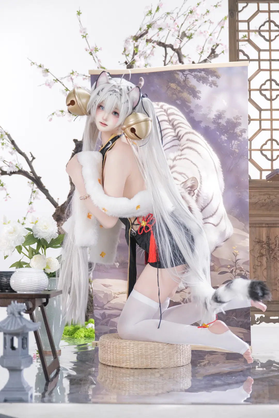 白虎娘cos 银发虎耳与超大金铃铛的毛绒体验 - 村上図図 - 第5张