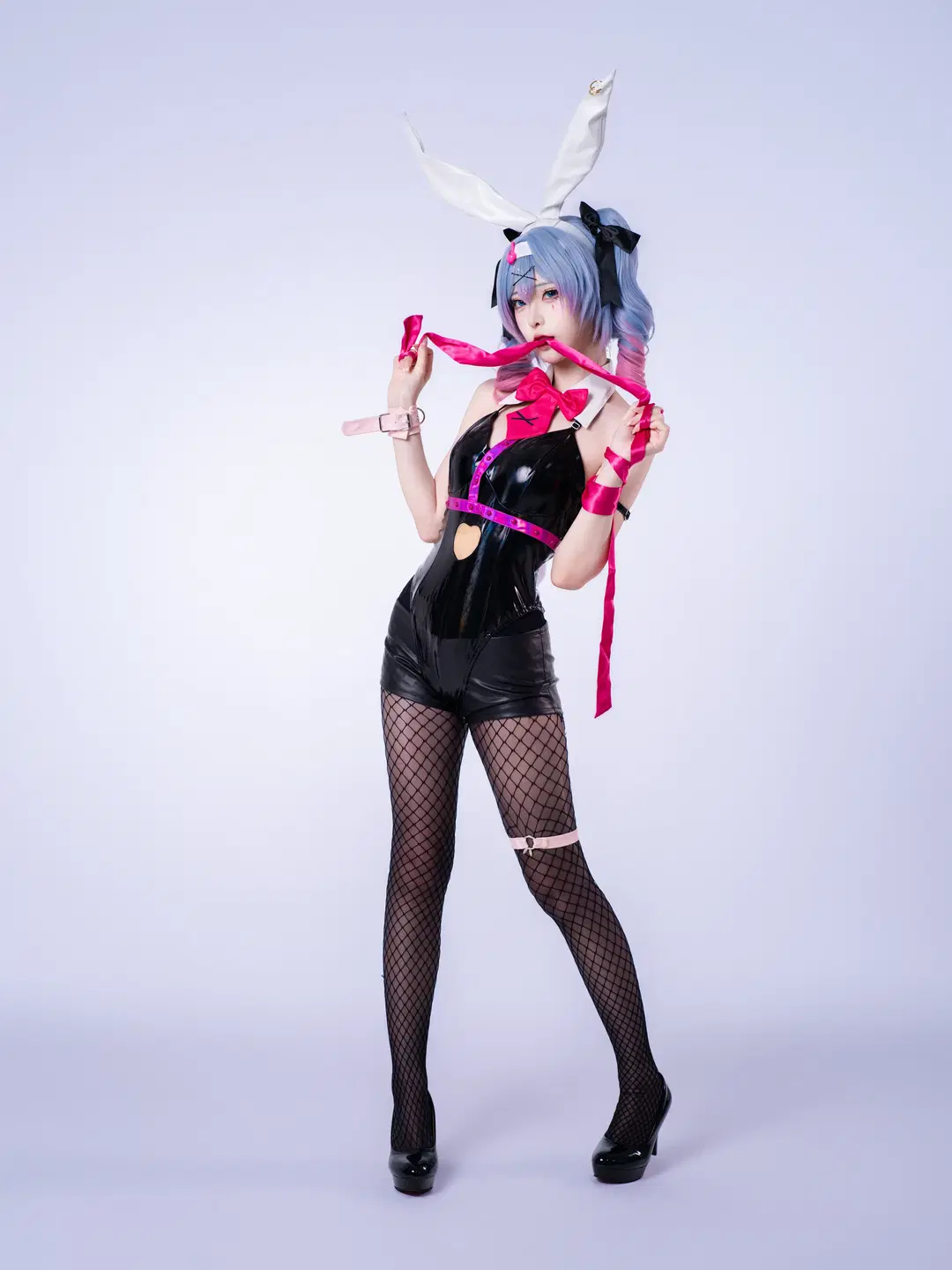 [Hatsune Miku cosplay] Rabbit Hole Theme: Interpreting the Black Latex suit Bunny girl by 沈诗若 - Image 11