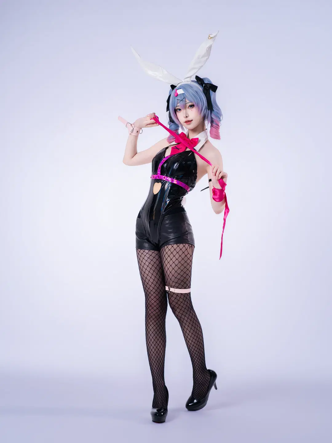 [Hatsune Miku cosplay] Rabbit Hole Theme: Interpreting the Black Latex suit Bunny girl by 沈诗若 - Image 6