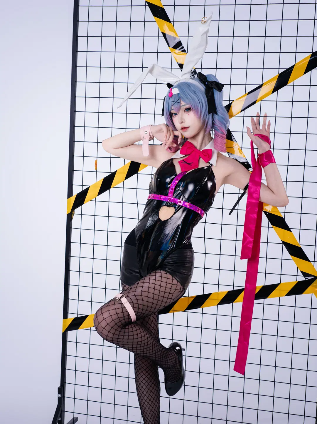 [Hatsune Miku cosplay] Rabbit Hole Theme: Interpreting the Black Latex suit Bunny girl by 沈诗若 - Image 9