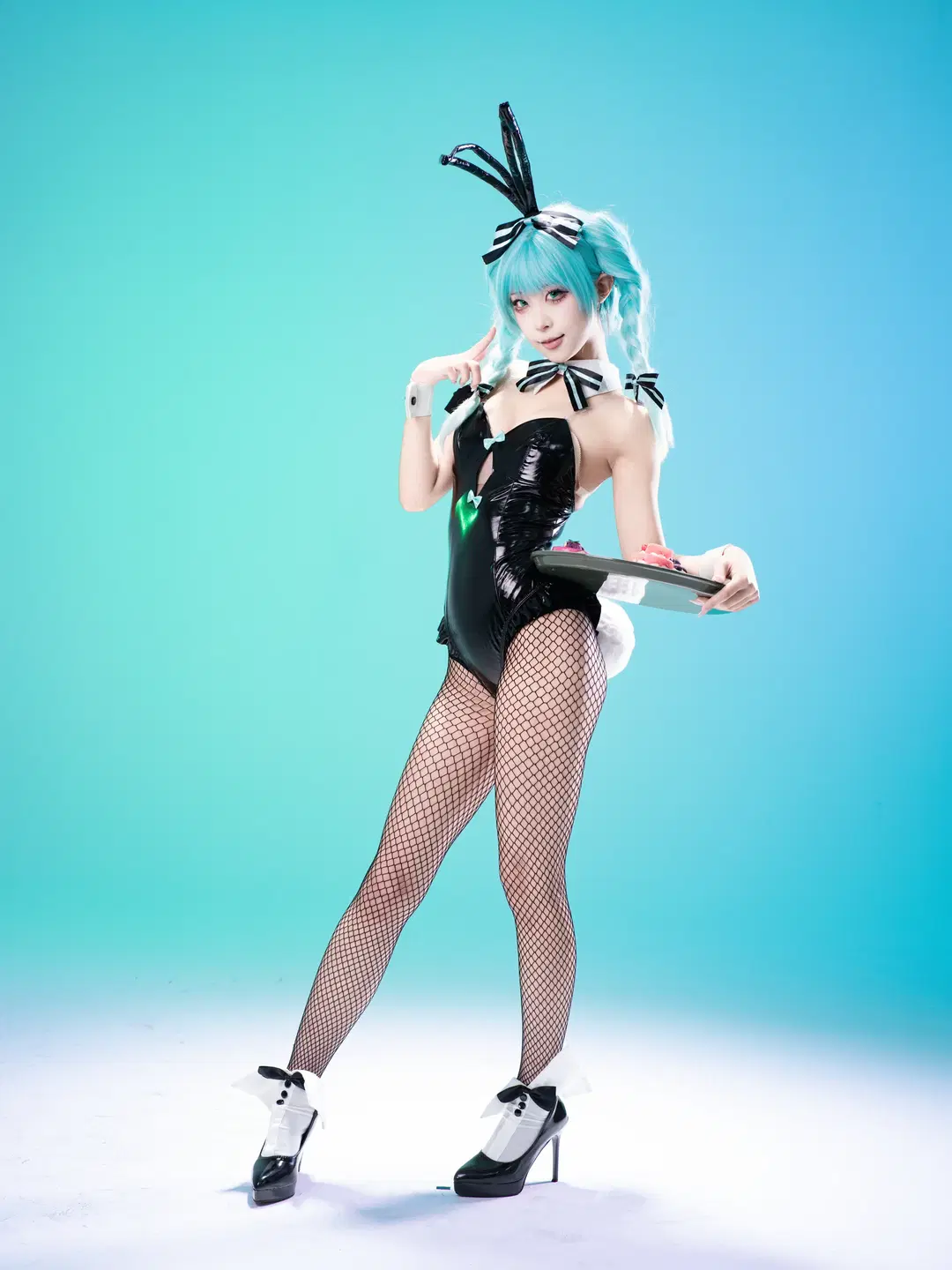 【初音未來cos】兔女郎造型的白棚攝影記錄 - 沈诗若 - 第11張