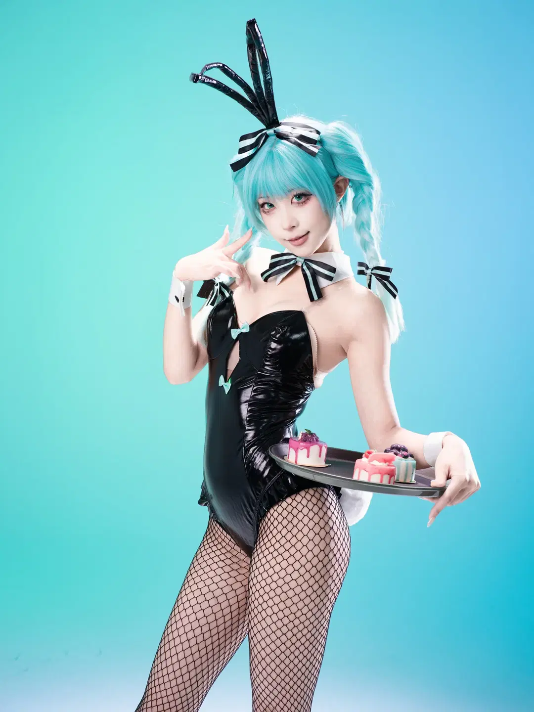 【初音未來cos】兔女郎造型的白棚攝影記錄 - 沈诗若 - 第3張
