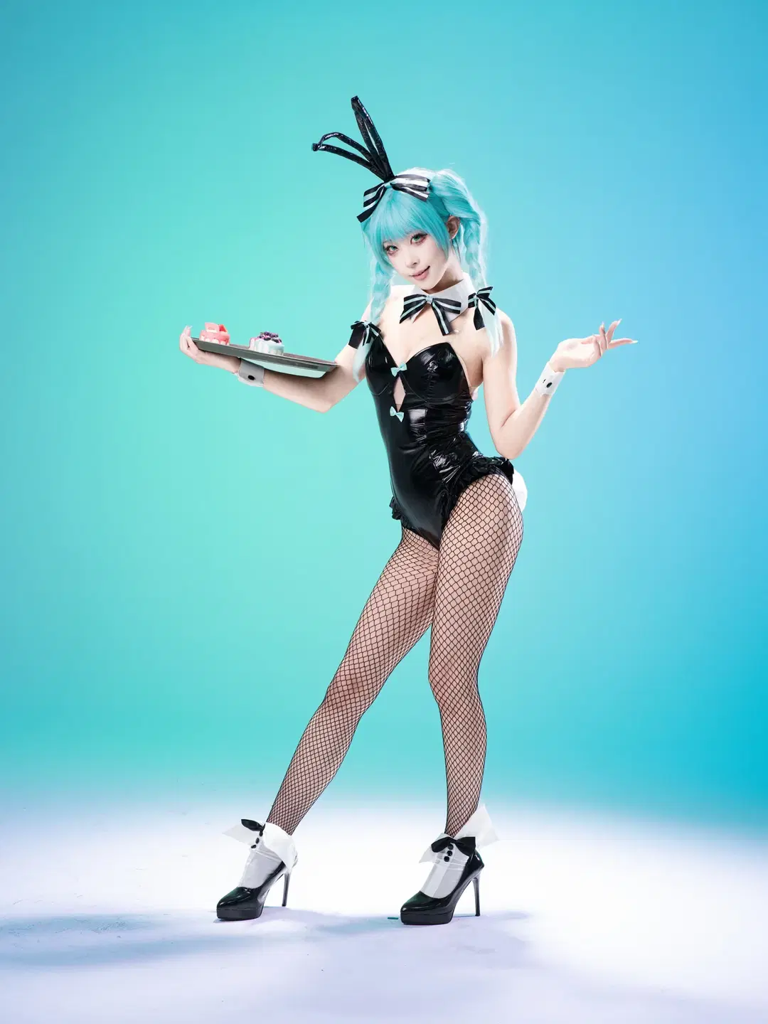 【初音未來cos】兔女郎造型的白棚攝影記錄 - 沈诗若 - 第5張