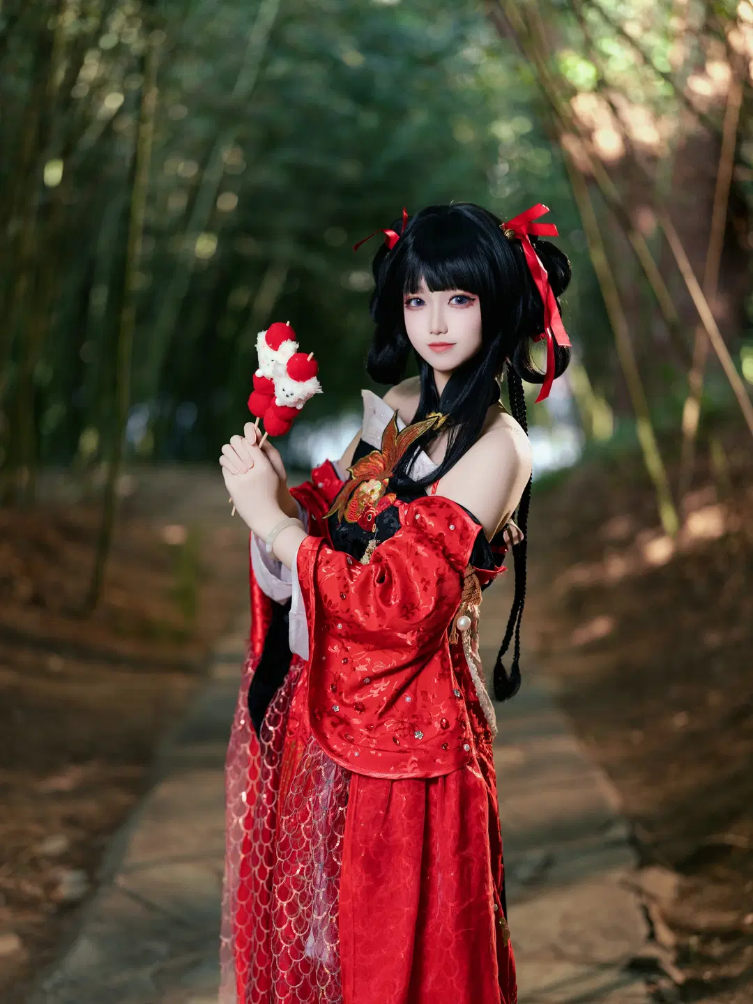 A Dream of Jianghu Canghai cosplay: A red and black Hanfu silhouette deep in the bamboo forest by 沈诗若 - Image 11