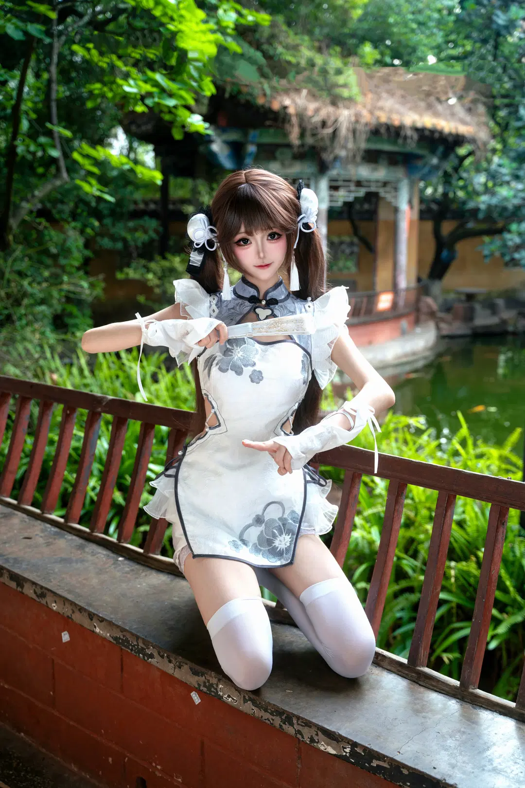 【Yin Ziping cosplay】Sword-Wielding Maiden in White Stockings by the Garden Stone Balustrade by 小时汤泡饭 - Image 7