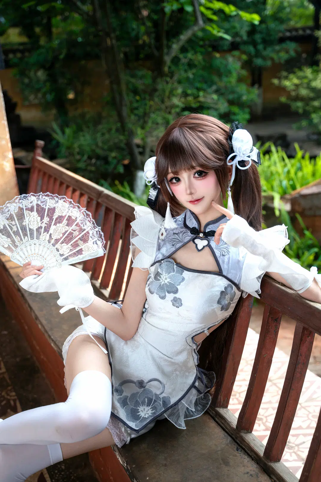 【Yin Ziping cosplay】Sword-Wielding Maiden in White Stockings by the Garden Stone Balustrade by 小时汤泡饭 - Image 8