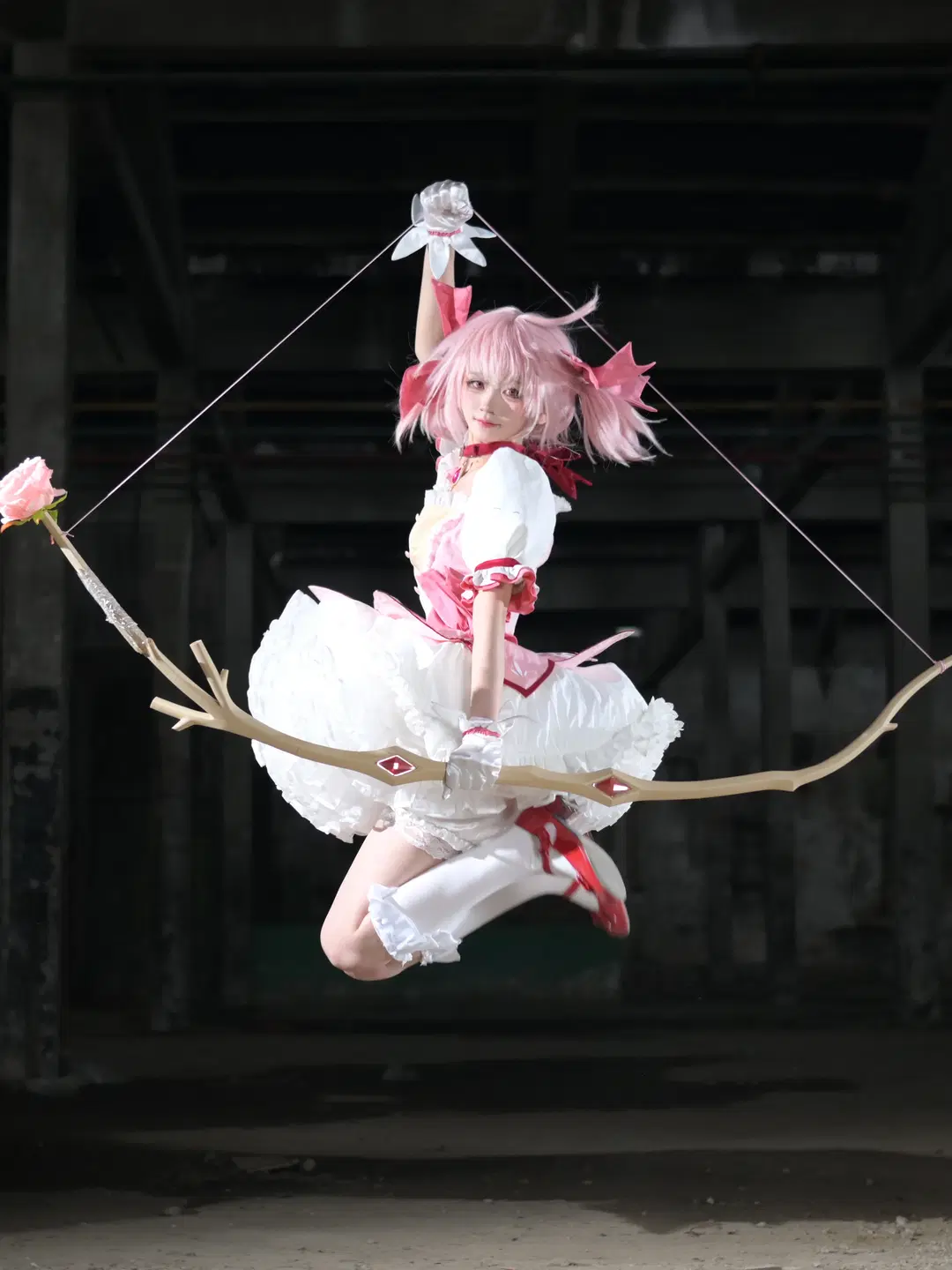 [Madoka Kaname cosplay] The Pink Archer in an abandoned factory photoshoot by 小时汤泡饭 - Image 5