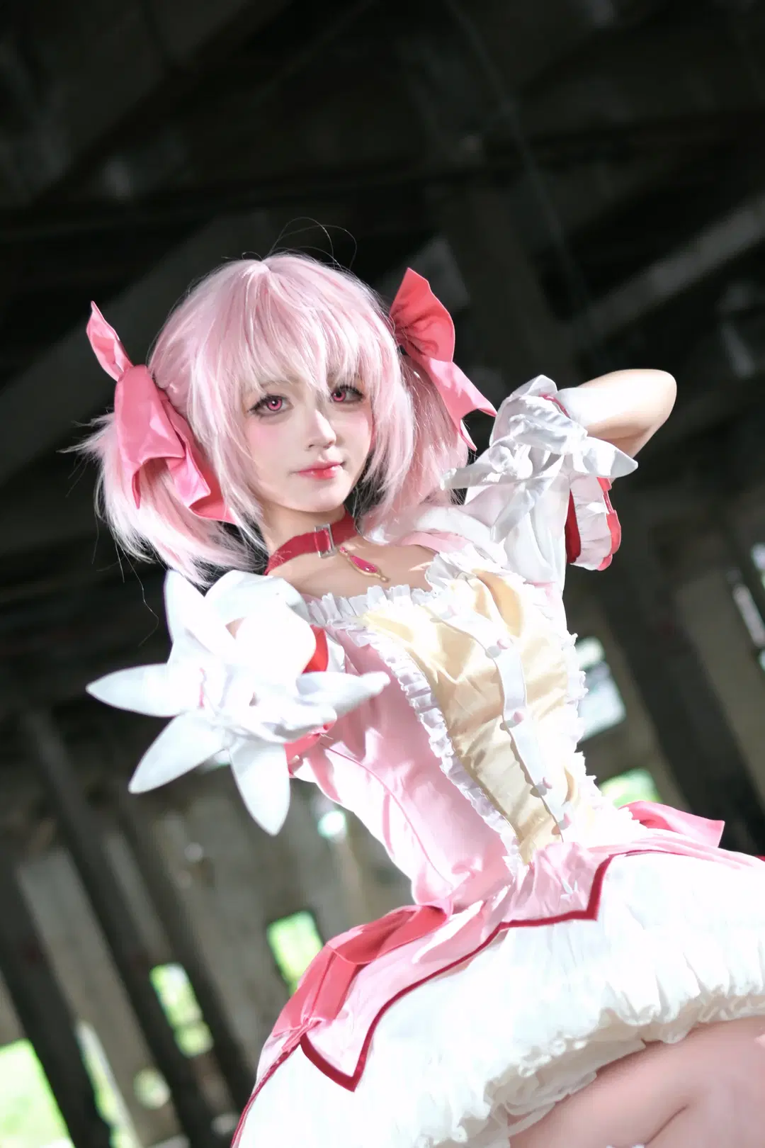 [Madoka Kaname cosplay] The Pink Archer in an abandoned factory photoshoot by 小时汤泡饭 - Image 8