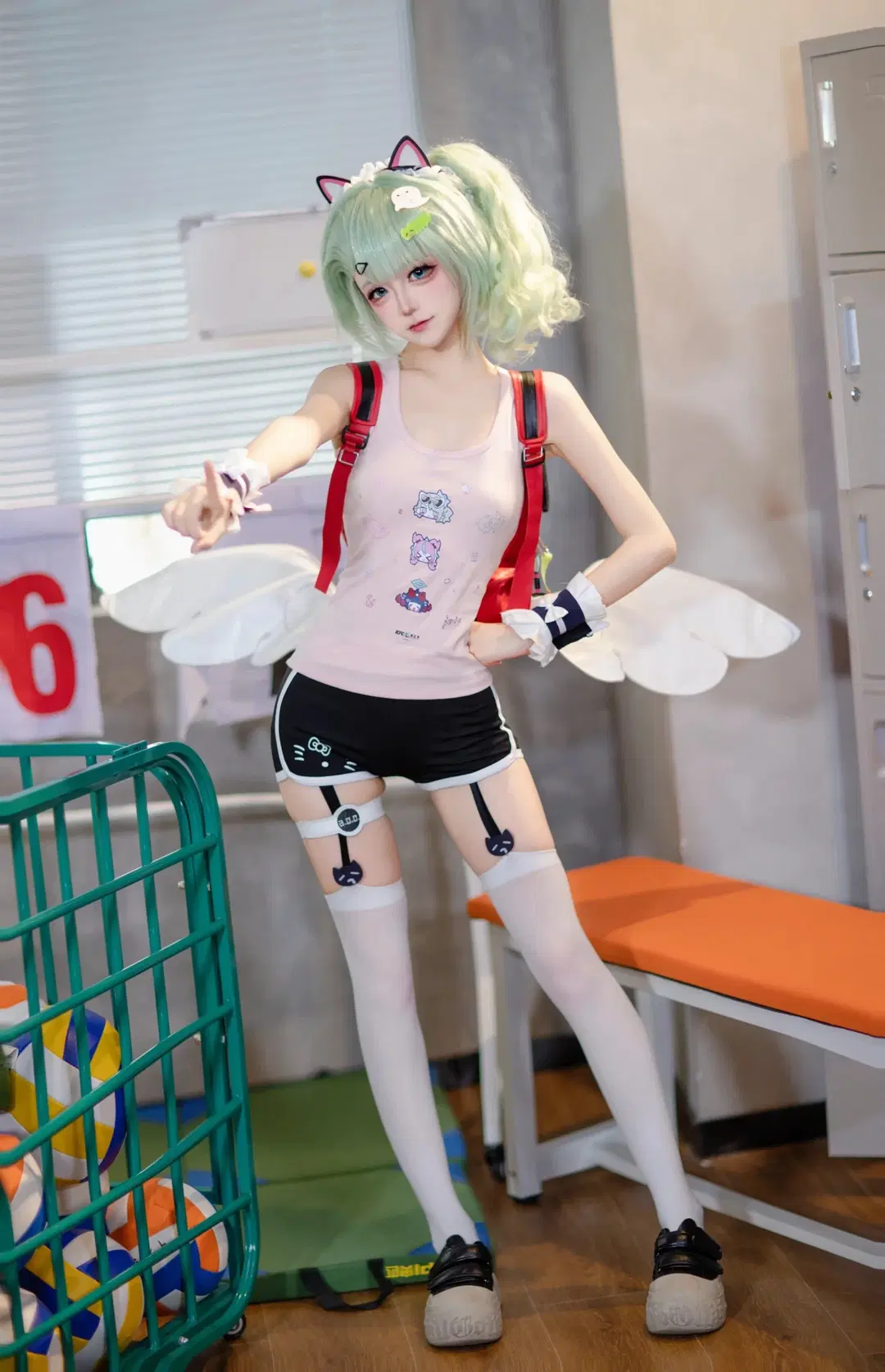 【千夏 コスプレ】『ゼンレスゾーンゼロ』ピンクのタンクトップと白ストッキングが放つスポーティーな元気感 - 小时汤泡饭 - 5枚目