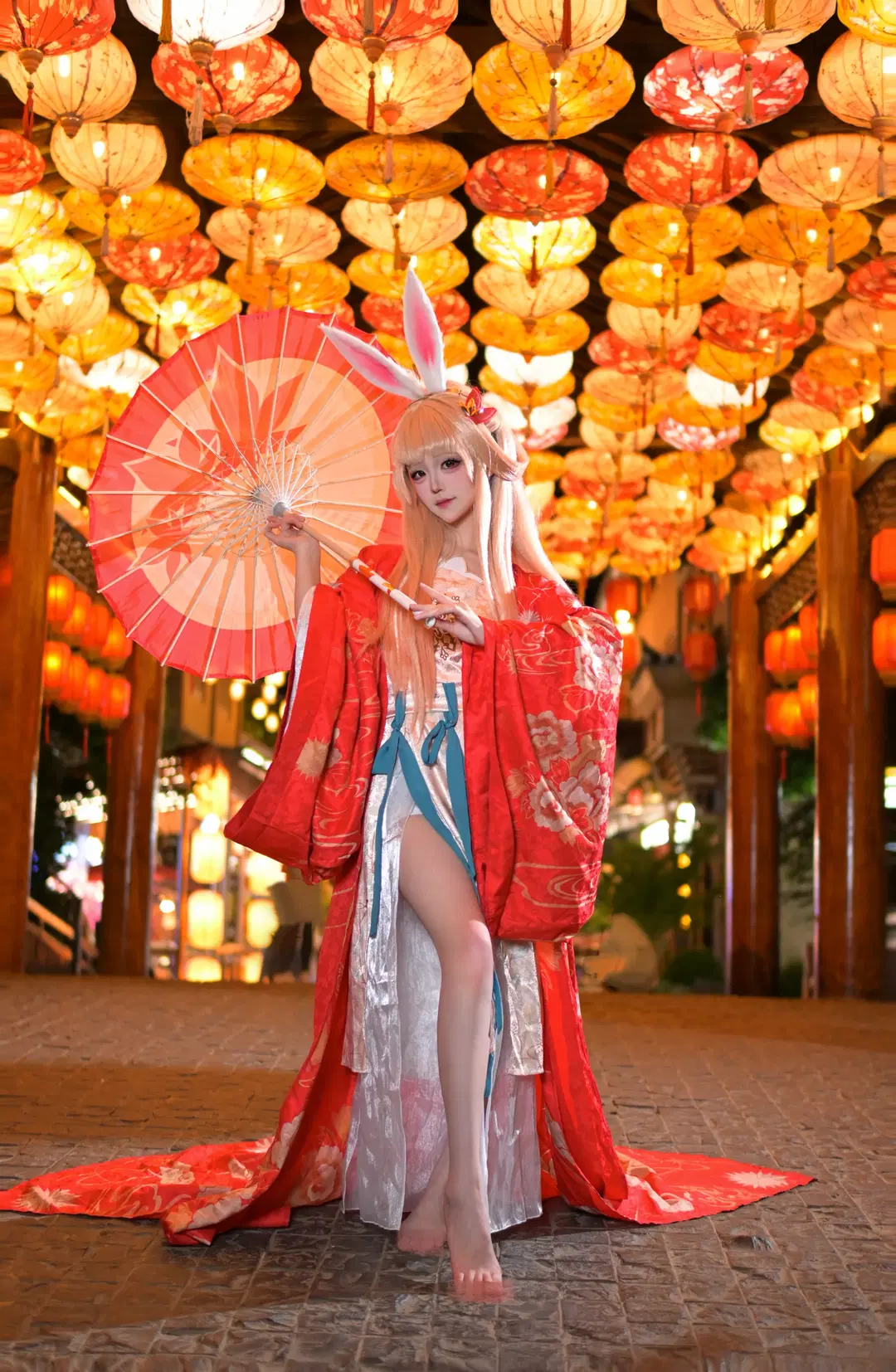 【公孫離コスプレ】オナー・オブ・キングス「驚鴻舞」、紅白の羽衣と兎耳が紡ぐ夜景の宴 - 小时汤泡饭 - 5枚目