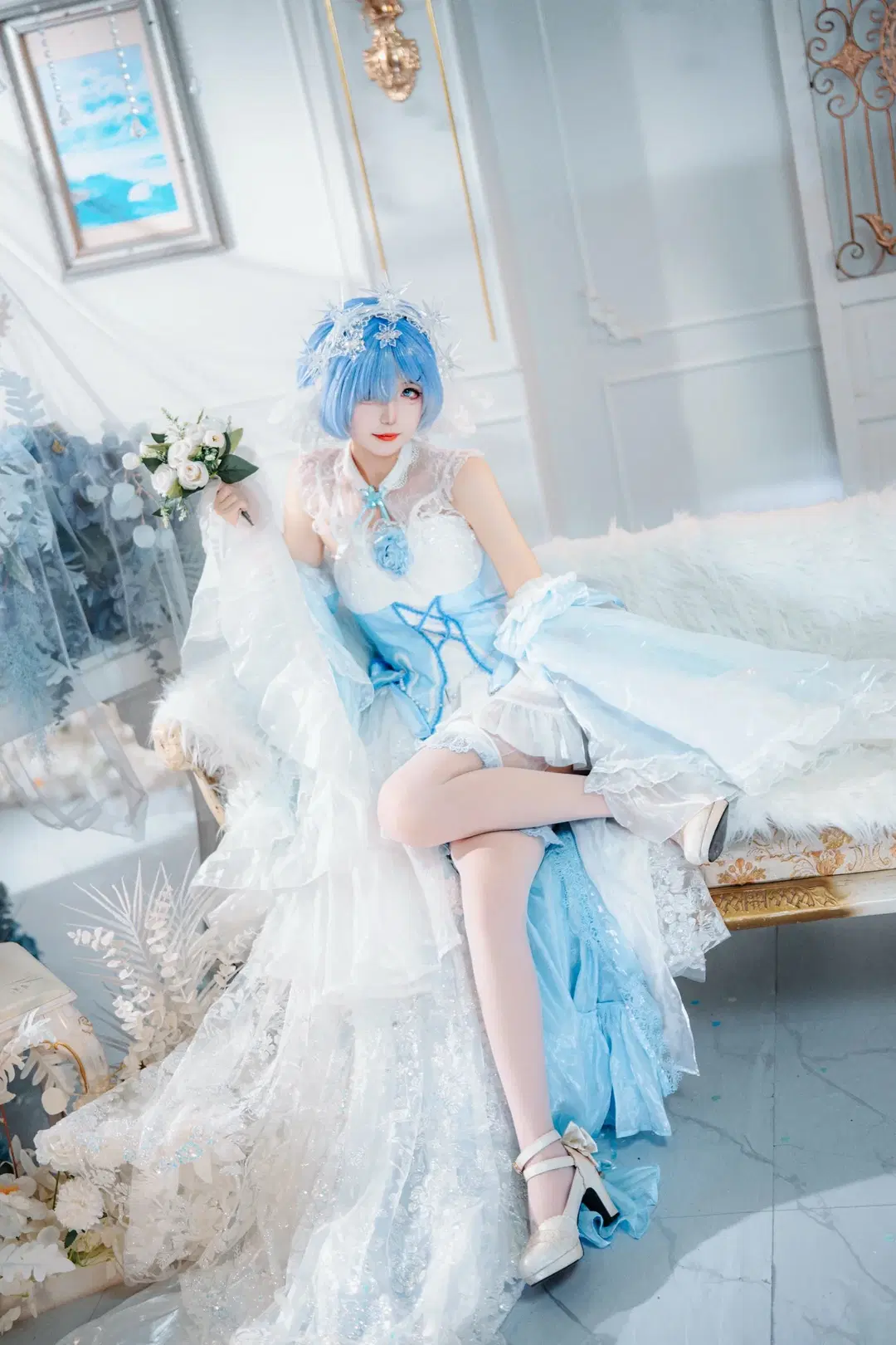 二次元コスプレ, レム コスプレ, 夢幻的な写真, 白ストッキング, 氷雪風ドレス