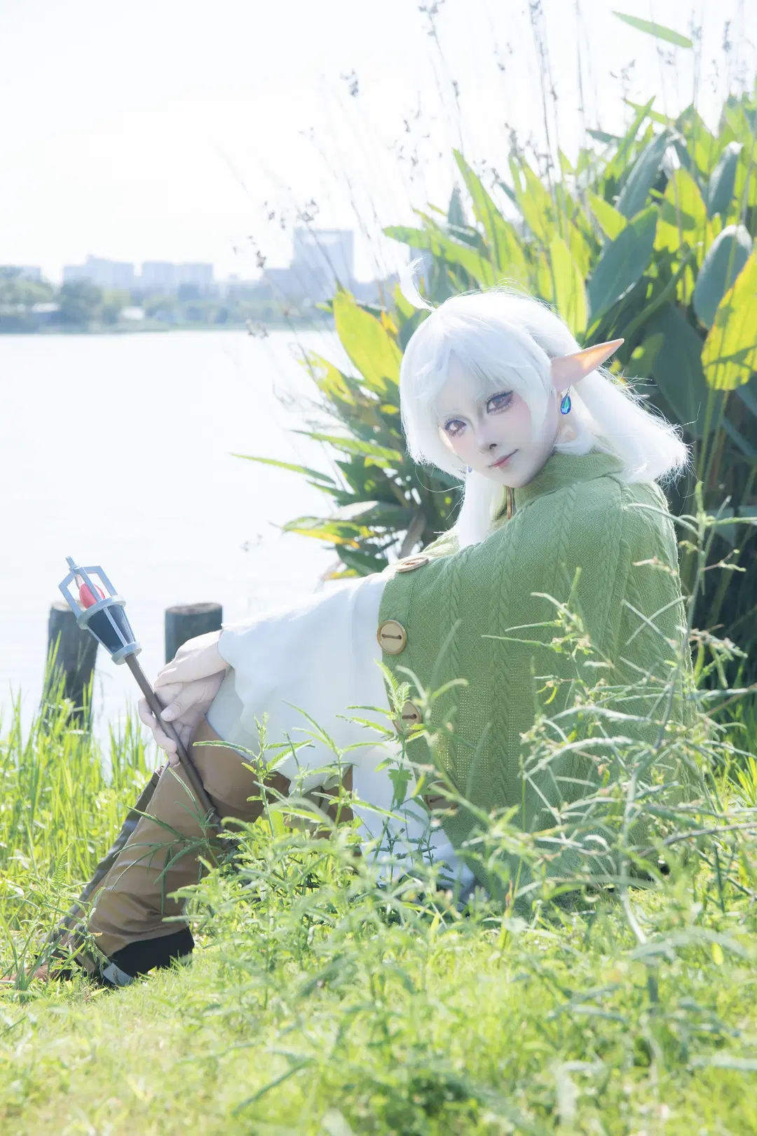 【Sylphiette cosplay】Mushoku Tensei: Jobless Reincarnation — Mage of the Waterside Woods: Outdoor Portrait with White Stockings by 矢泽焰焰子 - Image 9