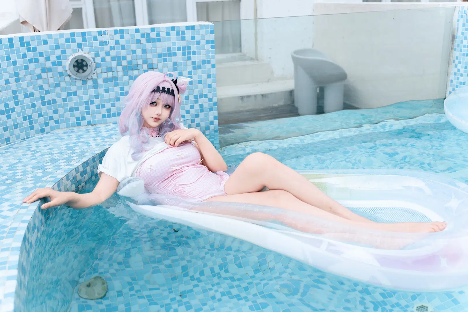 【达妮娅cos】鸣潮达妮娅泳池写真，阴天也能拍出清透感 - Bearsan - 第4张