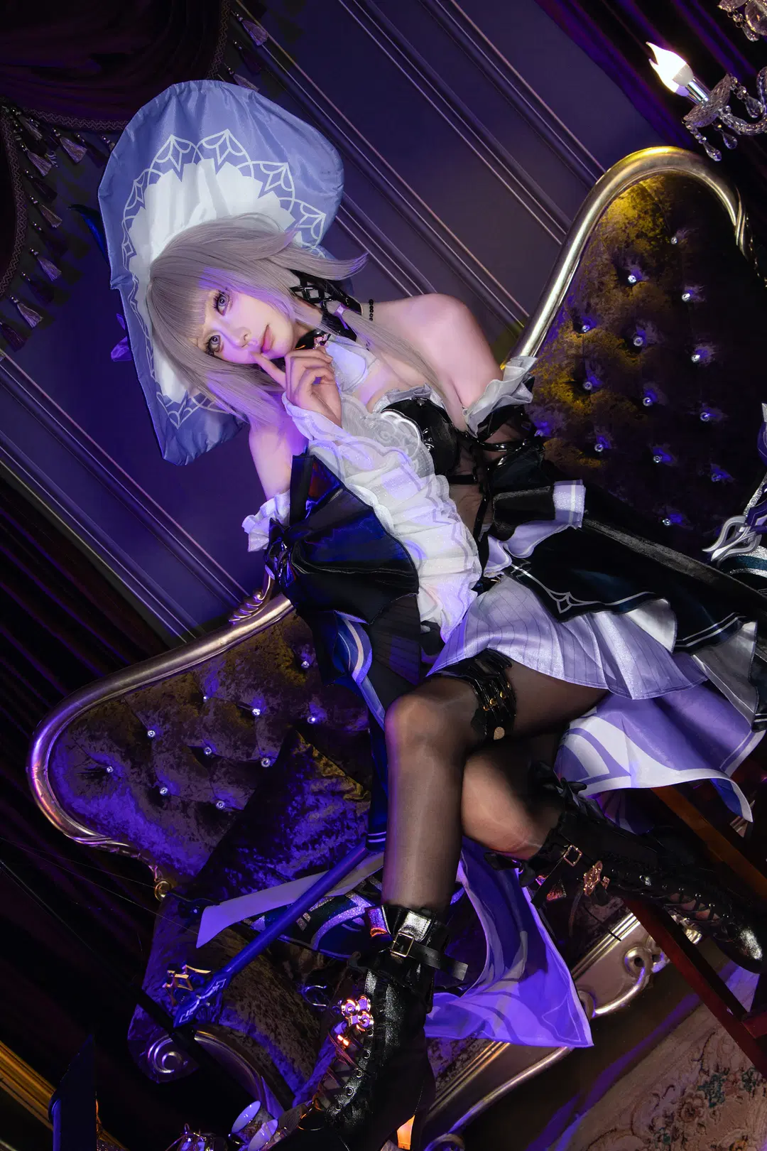 [Herta cosplay] Honkai: Star Rail: The Enigmatic Witch Beneath Divinity by 金鱼mayo - Image 3