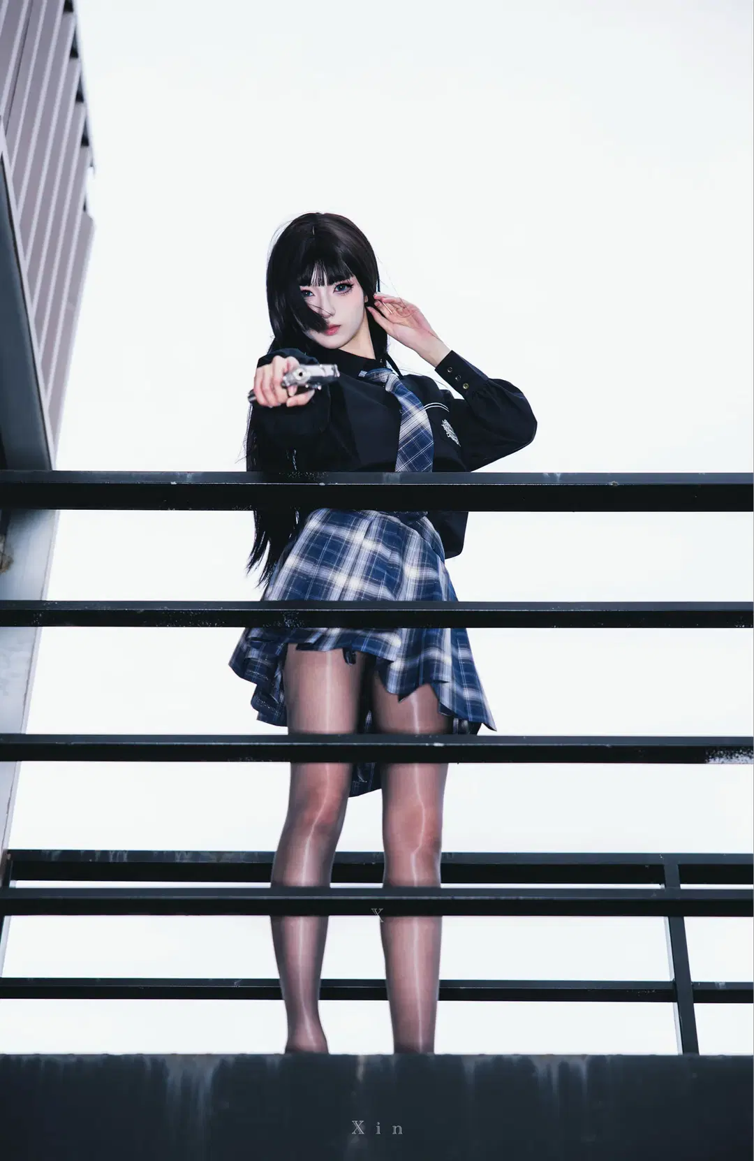 Anime cosplay, JK uniform, Onee-san / Mature woman, Black stockings, Armed girl