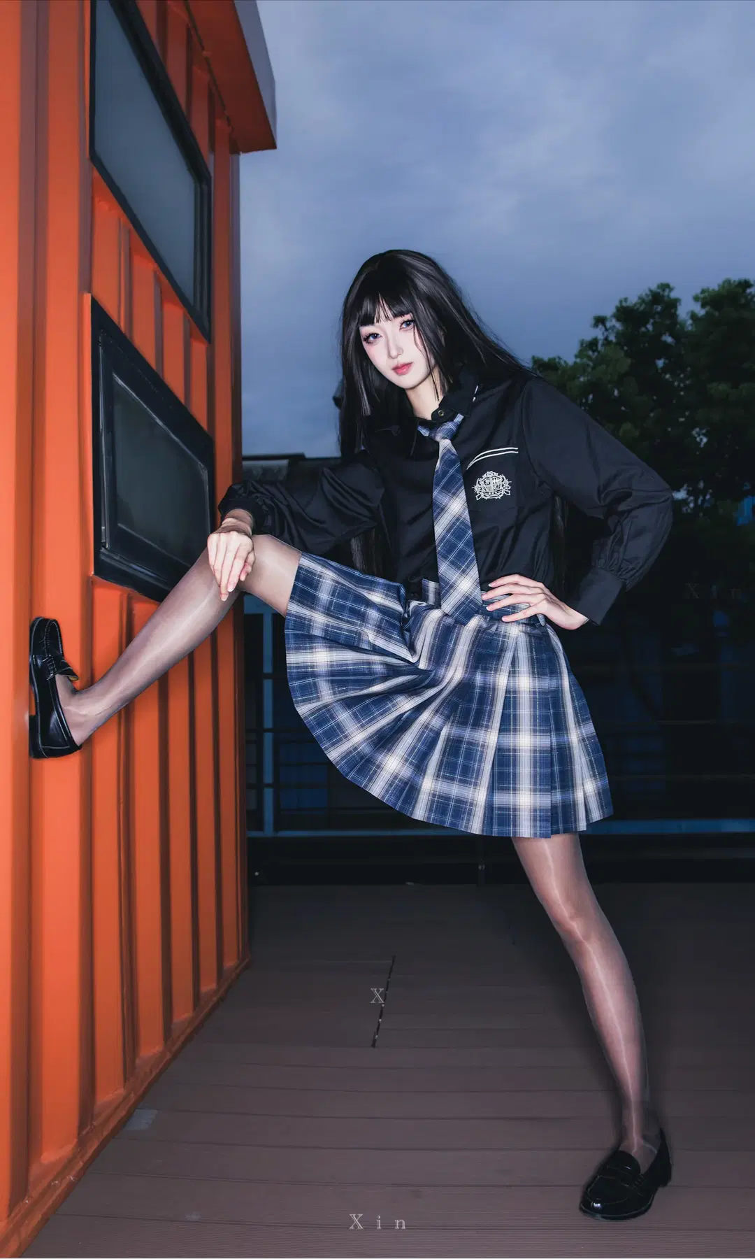 黑丝袜, 暗黑系jk, 御姐穿搭, 反差感写真, 集装箱摄影