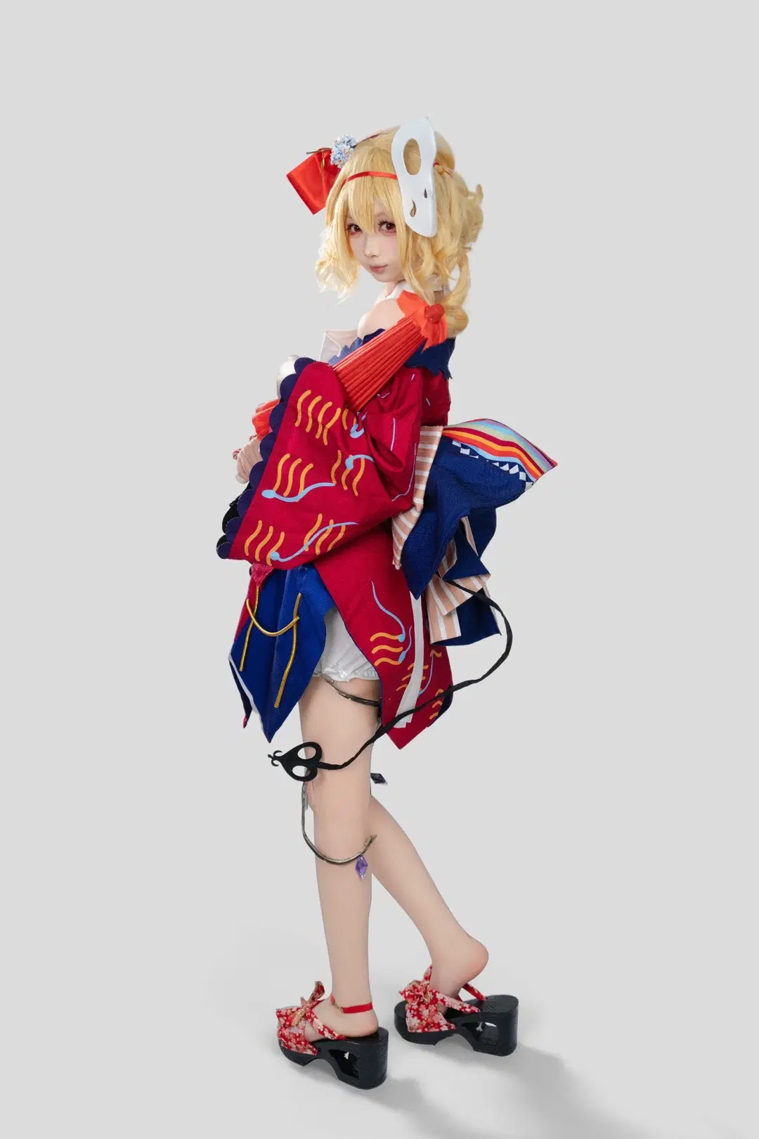 【芙兰朵露cos】东方project红蓝和服的拍摄动作解析 - 井羊血weru - 第11张
