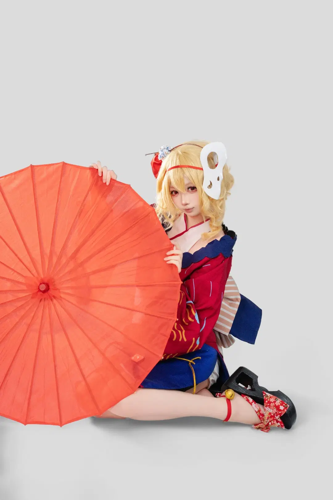 [Flandre Scarlet Cosplay] White Studio Portrait of Touhou Project: Red & Blue Kimono with a Scarlet Parasol by 井羊血weru - Image 11