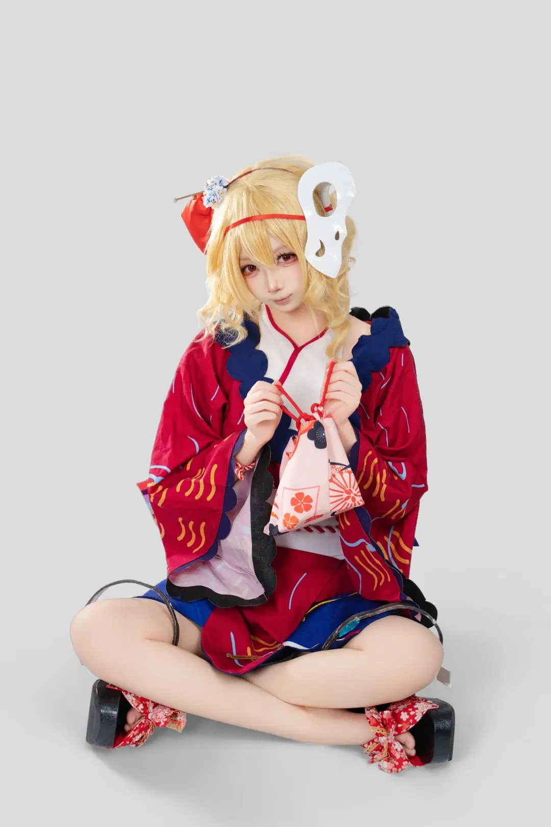 【芙蘭朵露cos】東方project和風動作參考，紅藍和服與油紙傘的視覺碰撞 - 井羊血weru - 第9張